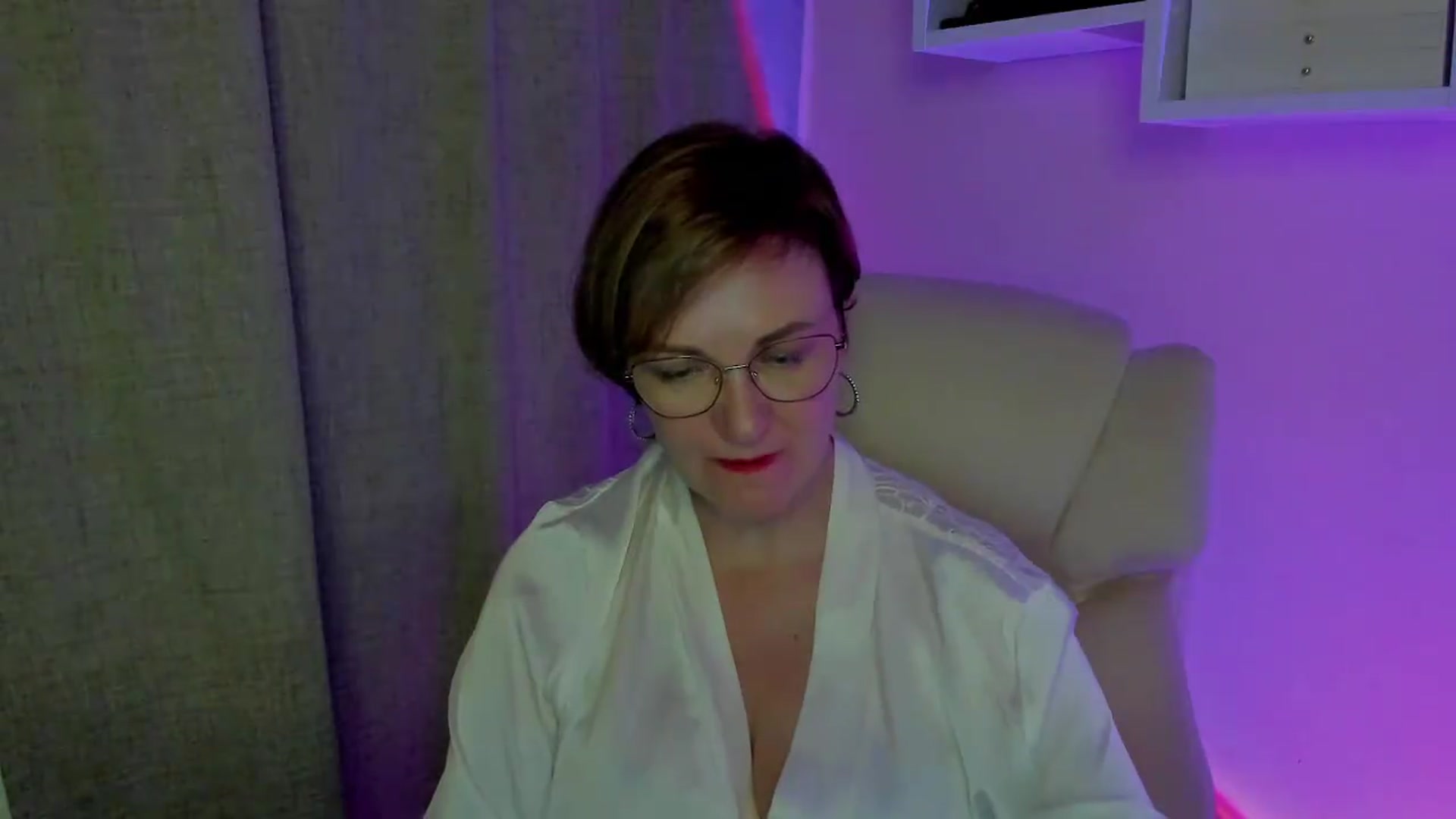 Gallery image thumbnail from EroticFELIZIA's myfreecams stream on, 08/29/2026, 18:34 image 19 of 20