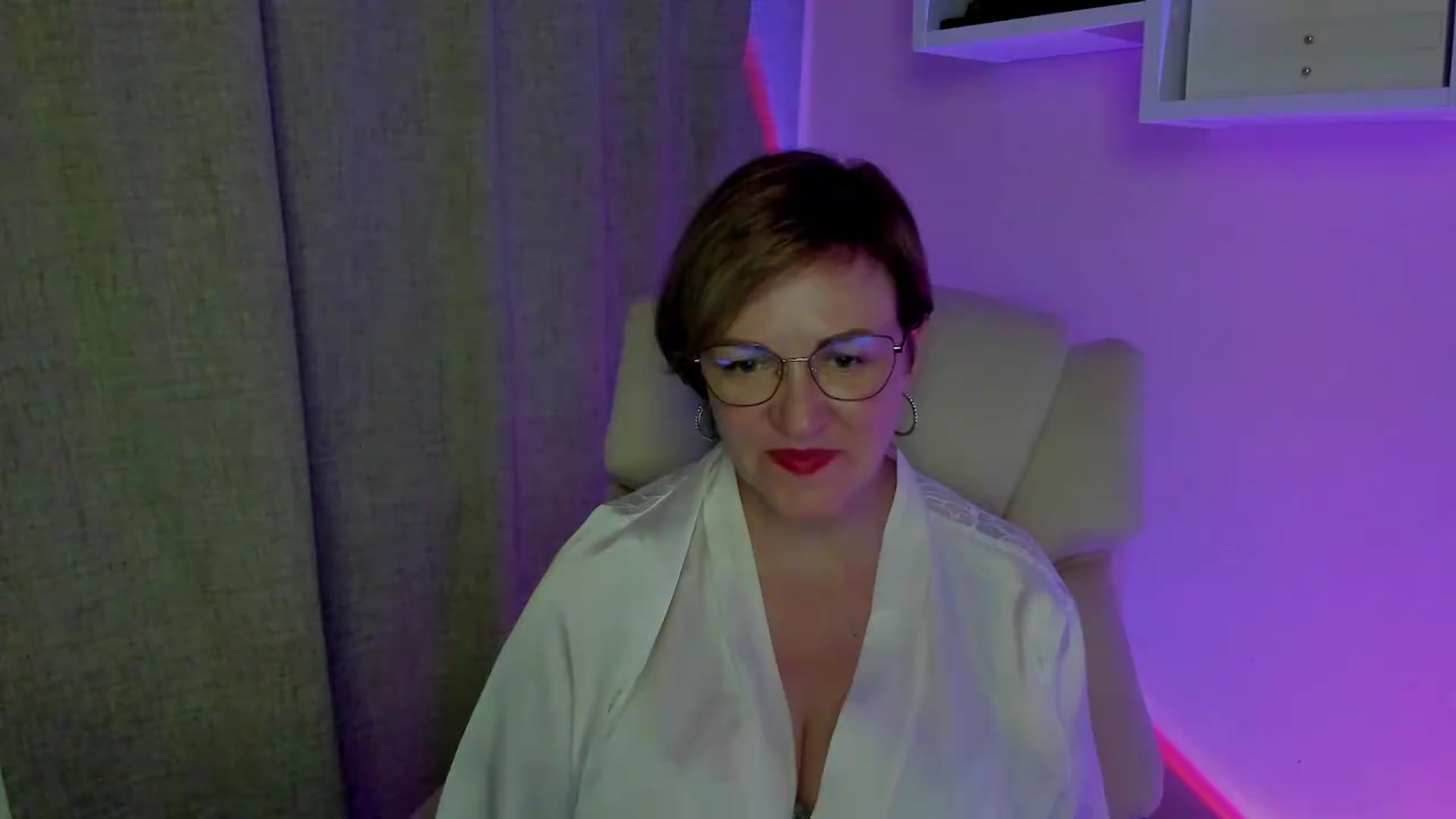 Gallery image thumbnail from EroticFELIZIA's myfreecams stream on, 08/29/2026, 18:34 image 14 of 20