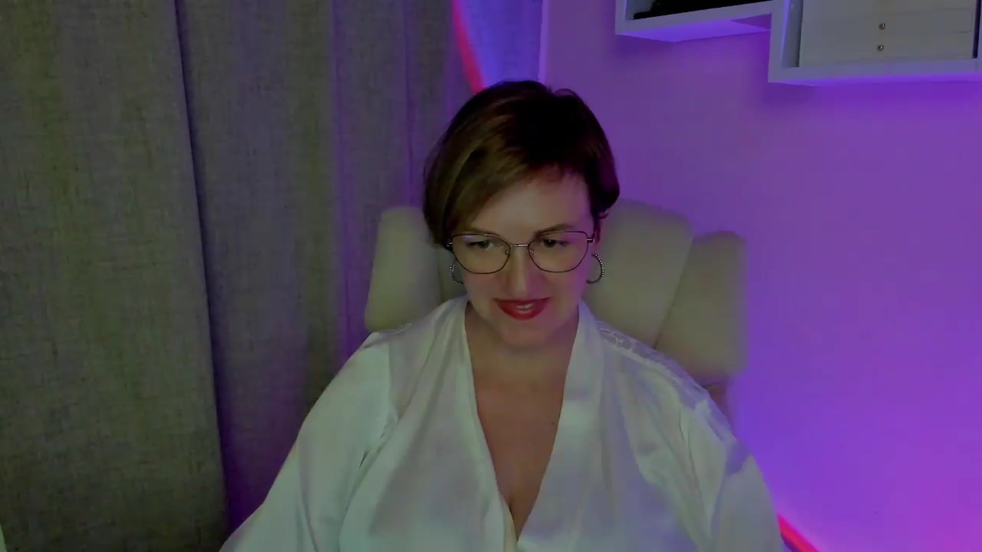 Gallery image thumbnail from EroticFELIZIA's myfreecams stream on, 08/29/2026, 19:31 image 14 of 20