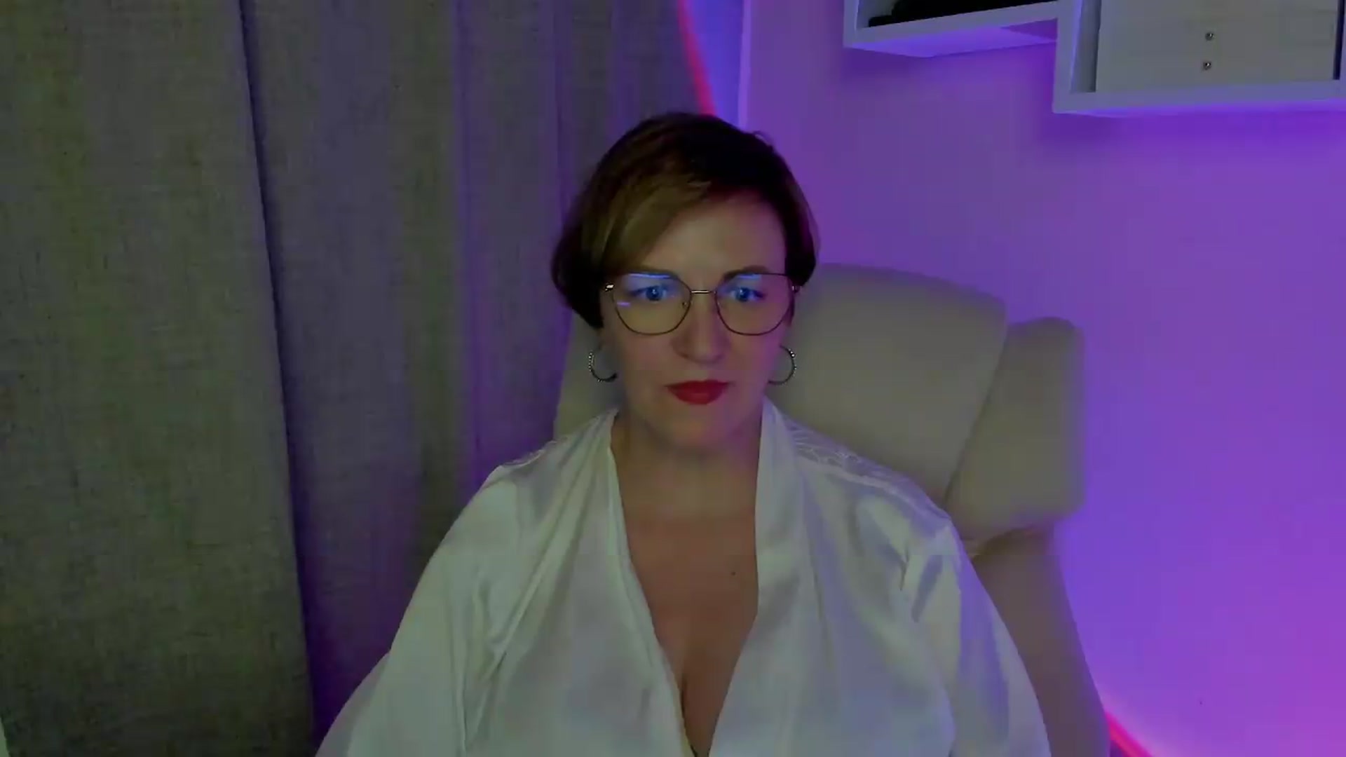 Gallery image thumbnail from EroticFELIZIA's myfreecams stream on, 08/29/2026, 19:31 image 12 of 20