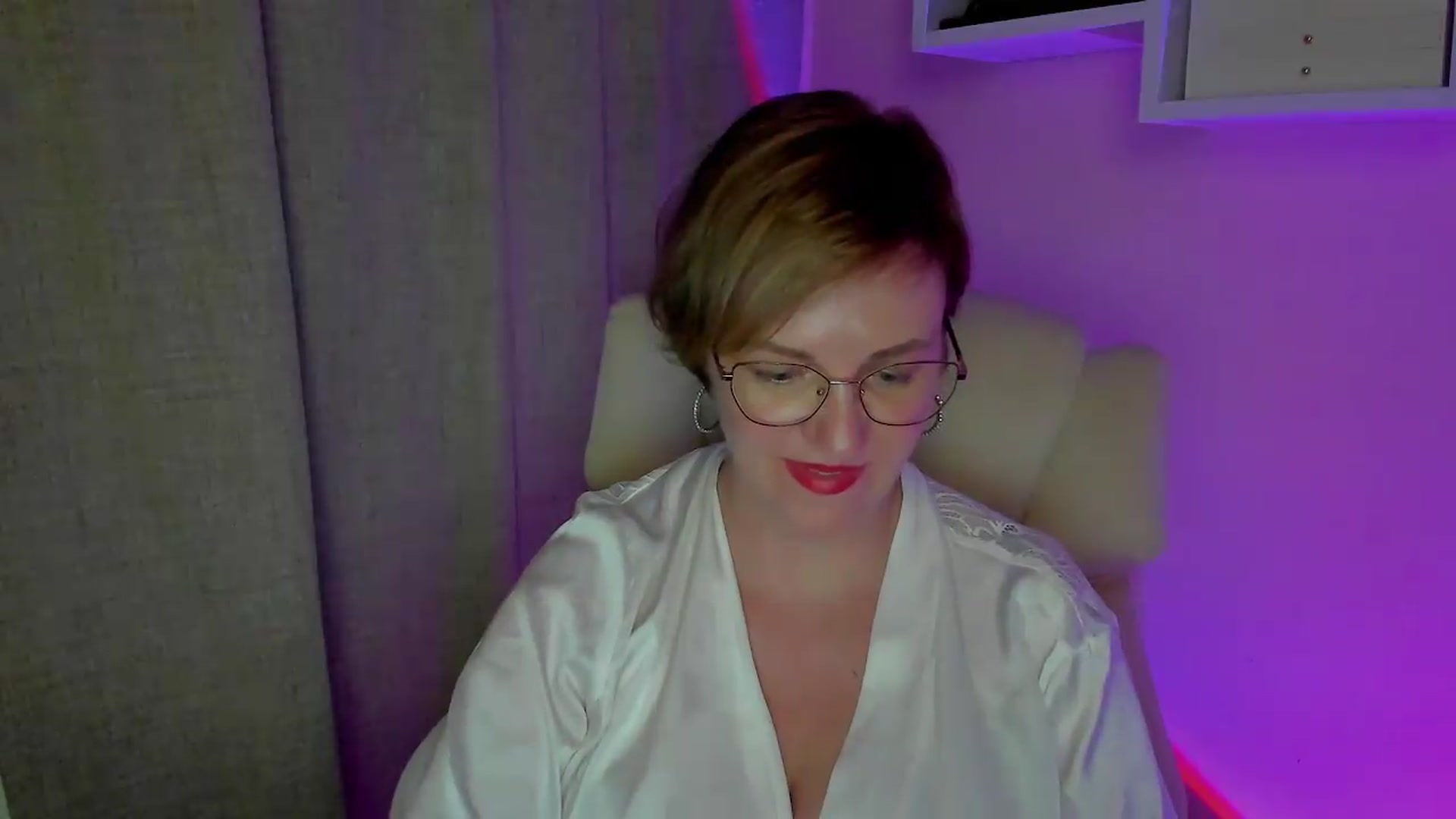 Gallery image thumbnail from EroticFELIZIA's myfreecams stream on, 08/29/2026, 19:31 image 6 of 20