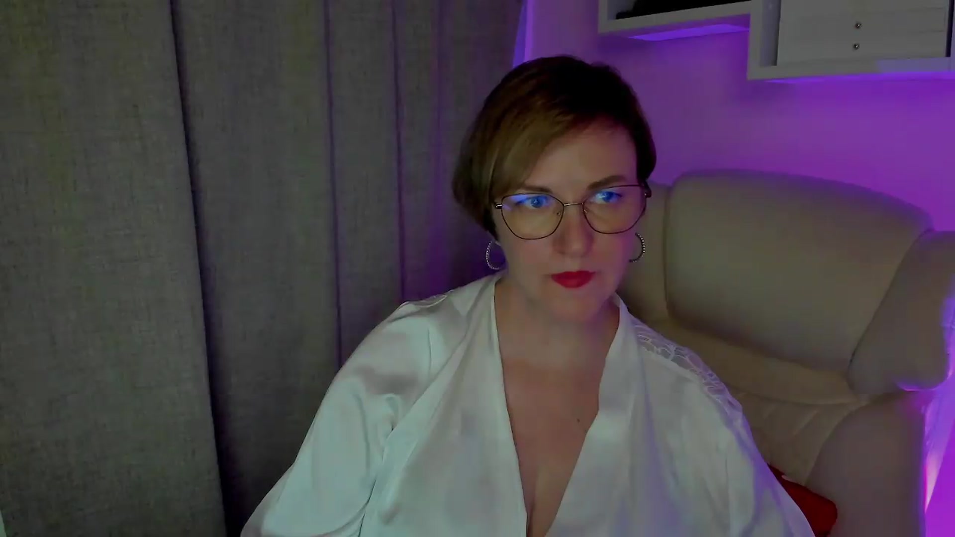 Gallery image thumbnail from EroticFELIZIA's myfreecams stream on, 08/29/2026, 19:31 image 4 of 20