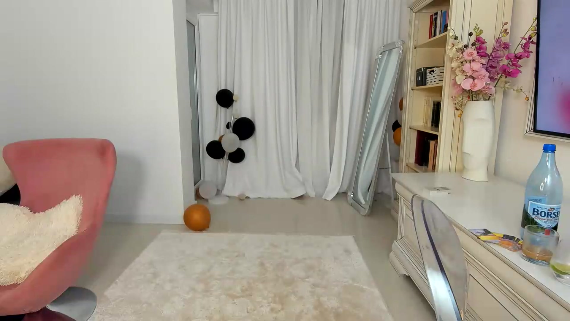 Gallery image thumbnail from EroticQueen's myfreecams stream on, 07/31/2026, 21:39 image 5 of 20