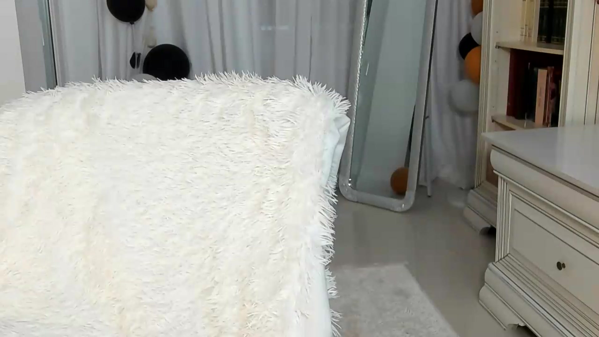 Gallery image thumbnail from EroticQueen's myfreecams stream on, 08/07/2026, 14:19 image 3 of 20