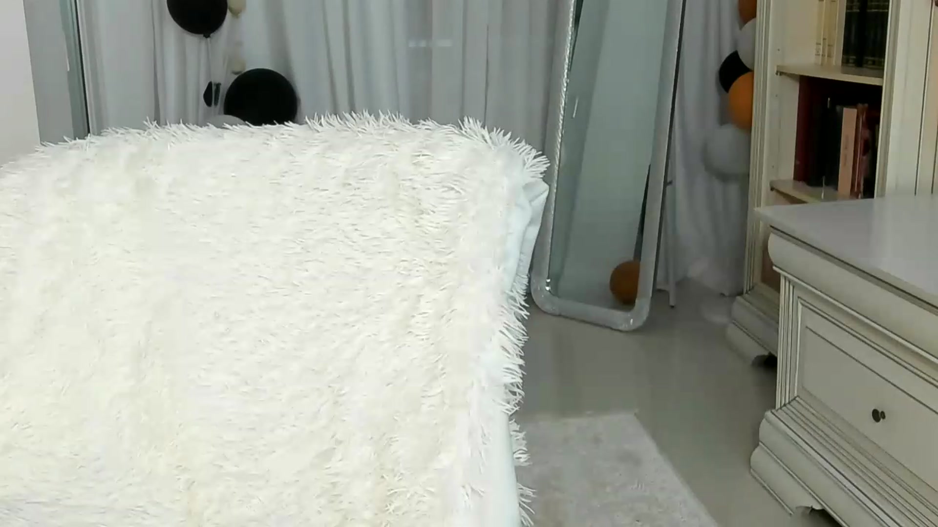 Gallery image thumbnail from EroticQueen's myfreecams stream on, 08/07/2026, 14:19 image 2 of 20