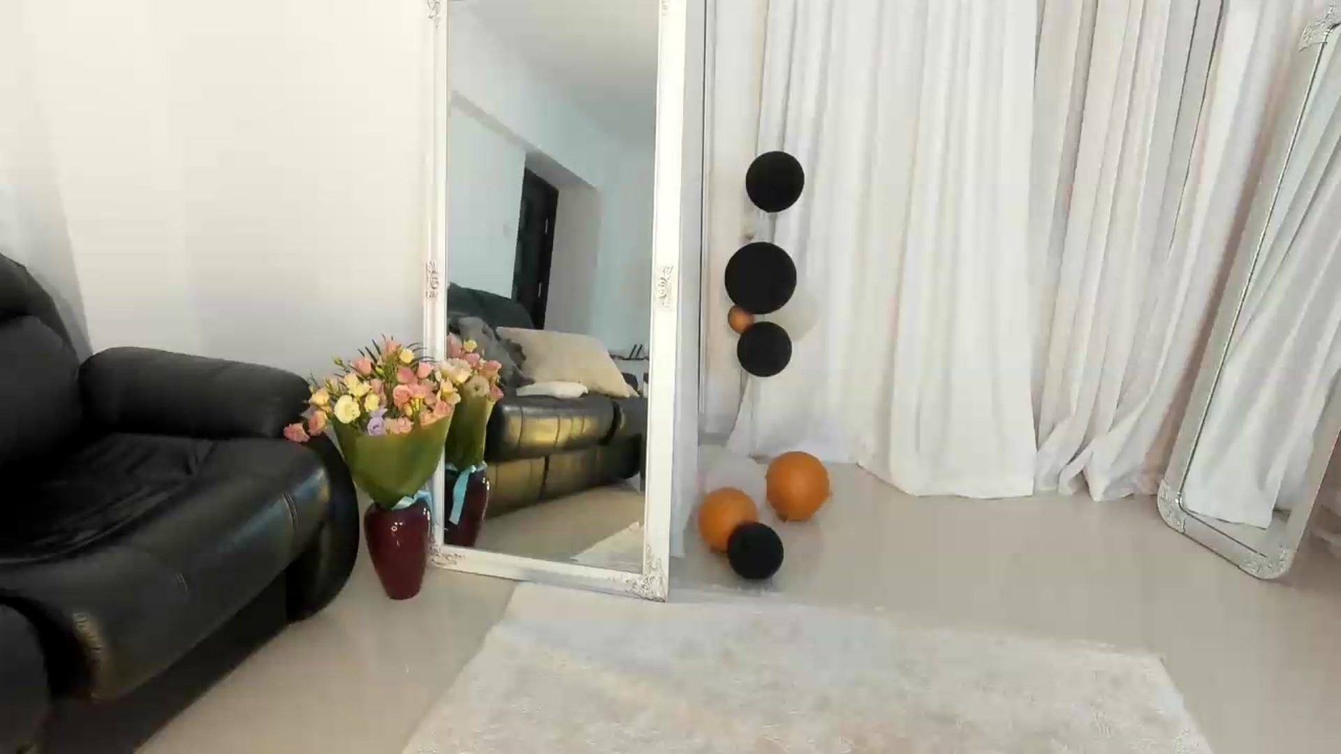 Gallery image thumbnail from EroticQueen's myfreecams stream on, 08/14/2026, 16:48 image 20 of 20