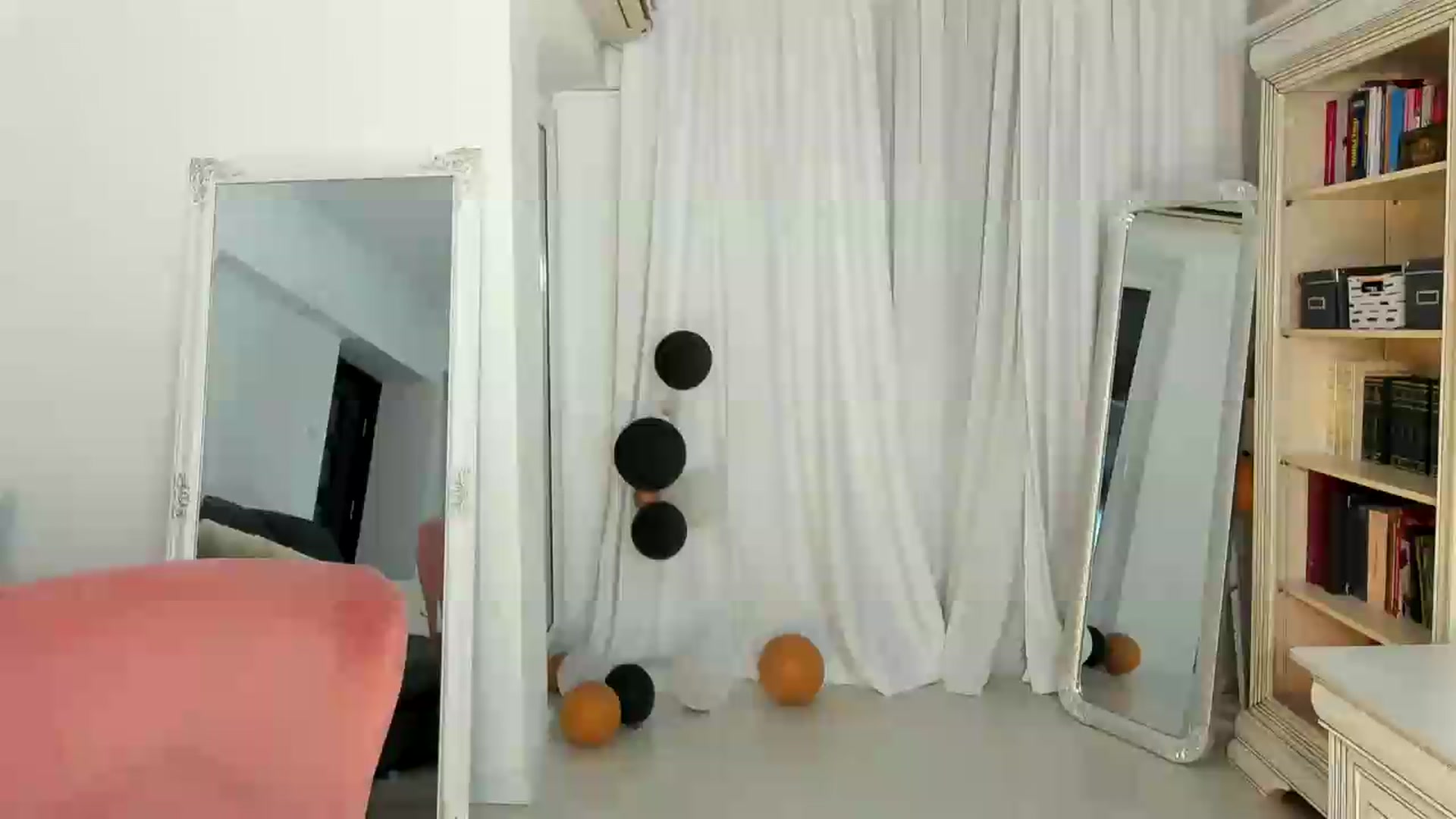 Gallery image thumbnail from EroticQueen's myfreecams stream on, 08/22/2026, 21:53 image 4 of 20