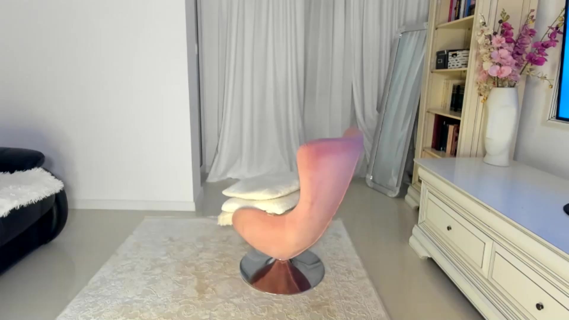 Gallery image thumbnail from EroticQueen's myfreecams stream on, 08/29/2026, 22:20 image 8 of 20