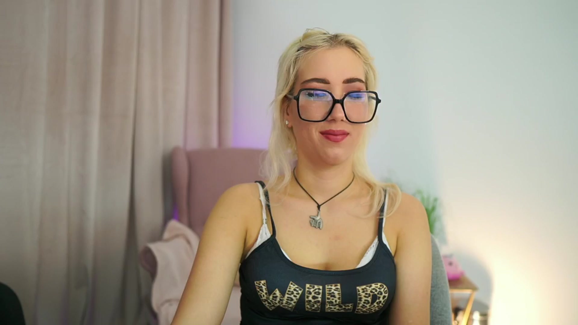 Gallery image thumbnail from Eroticablond's myfreecams stream on, 02/11/2025, 11:43 image 8 of 20