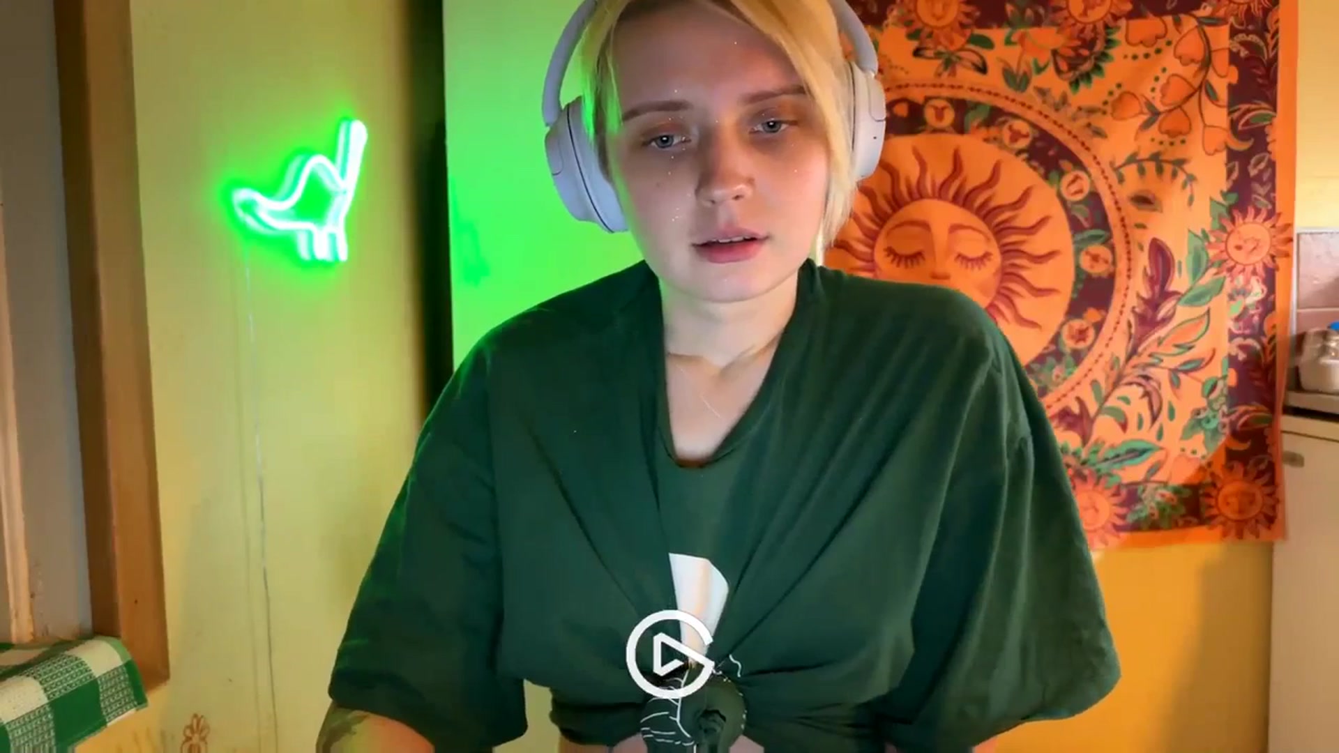 Gallery image thumbnail from Err0r402's myfreecams stream on, 03/04/2024, 23:56 image 10 of 20