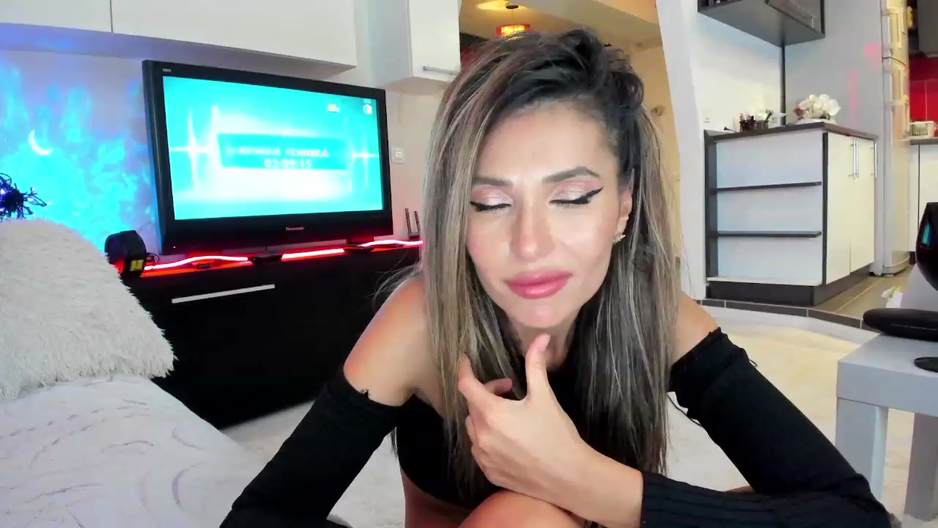 Gallery image thumbnail from Error404's myfreecams stream on, 10/05/2023, 01:01 image 4 of 20