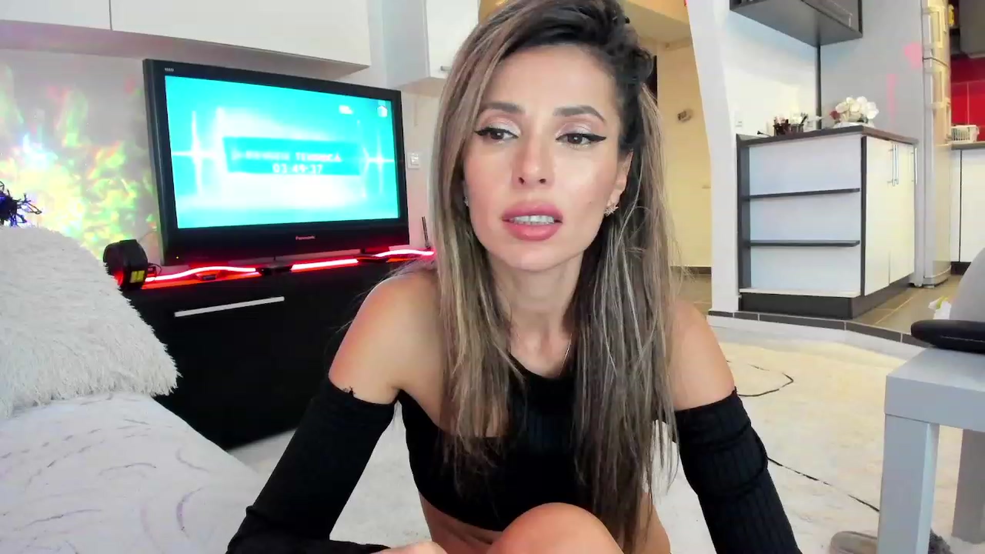 Gallery image thumbnail from Error404's myfreecams stream on, 10/05/2023, 01:01 image 18 of 20