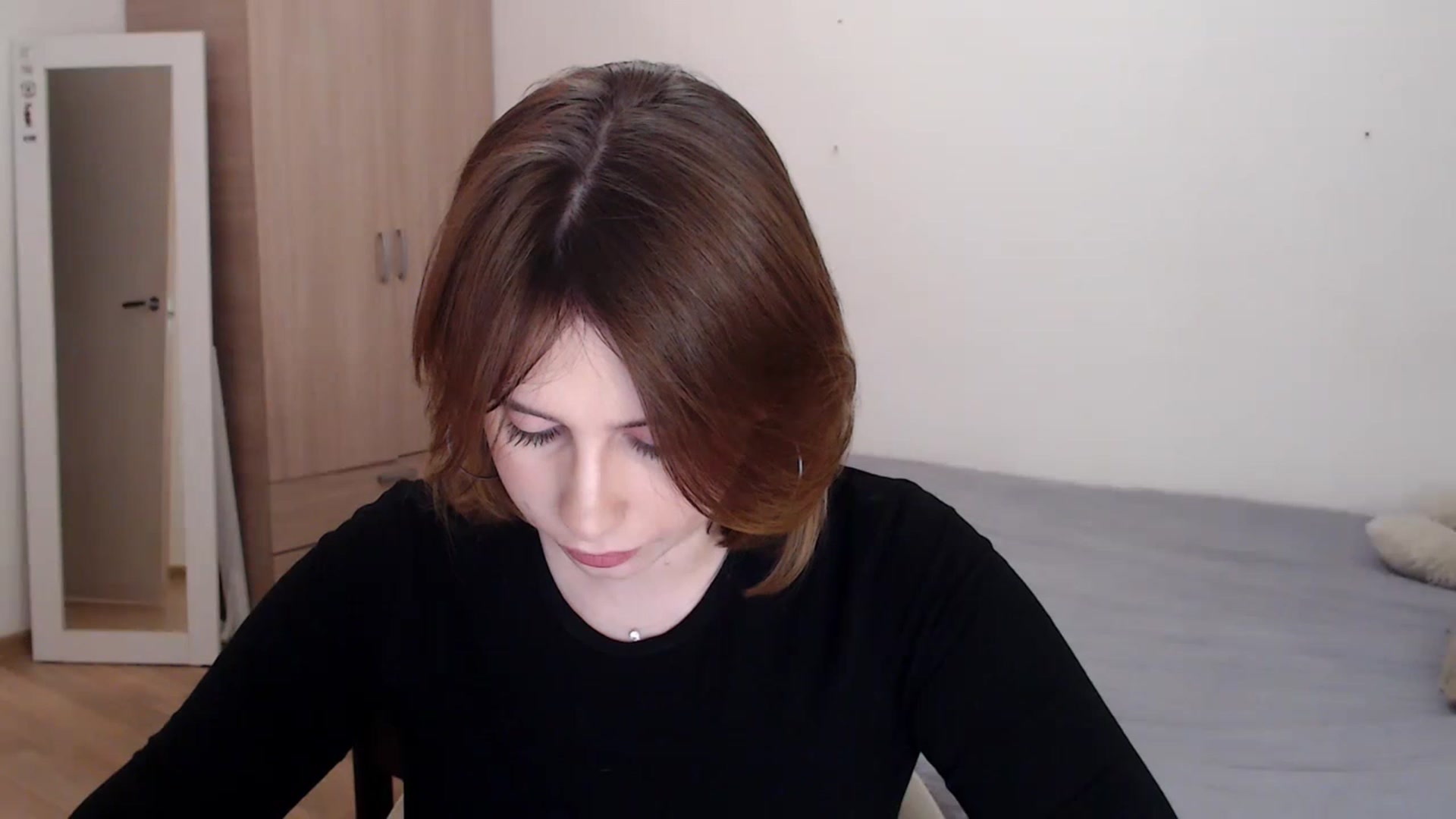 Gallery image thumbnail from EseniaKiss's myfreecams stream on, 12/01/2022, 23:12 image 4 of 20