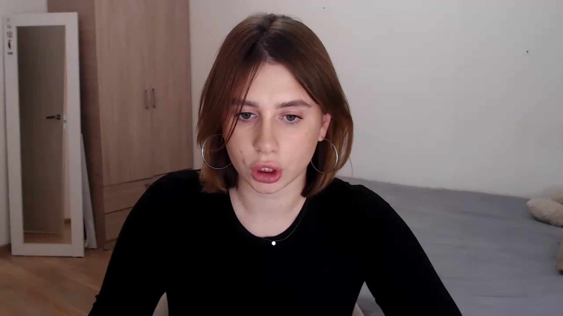 Gallery image thumbnail from EseniaKiss's myfreecams stream on, 12/01/2022, 23:12 image 11 of 20
