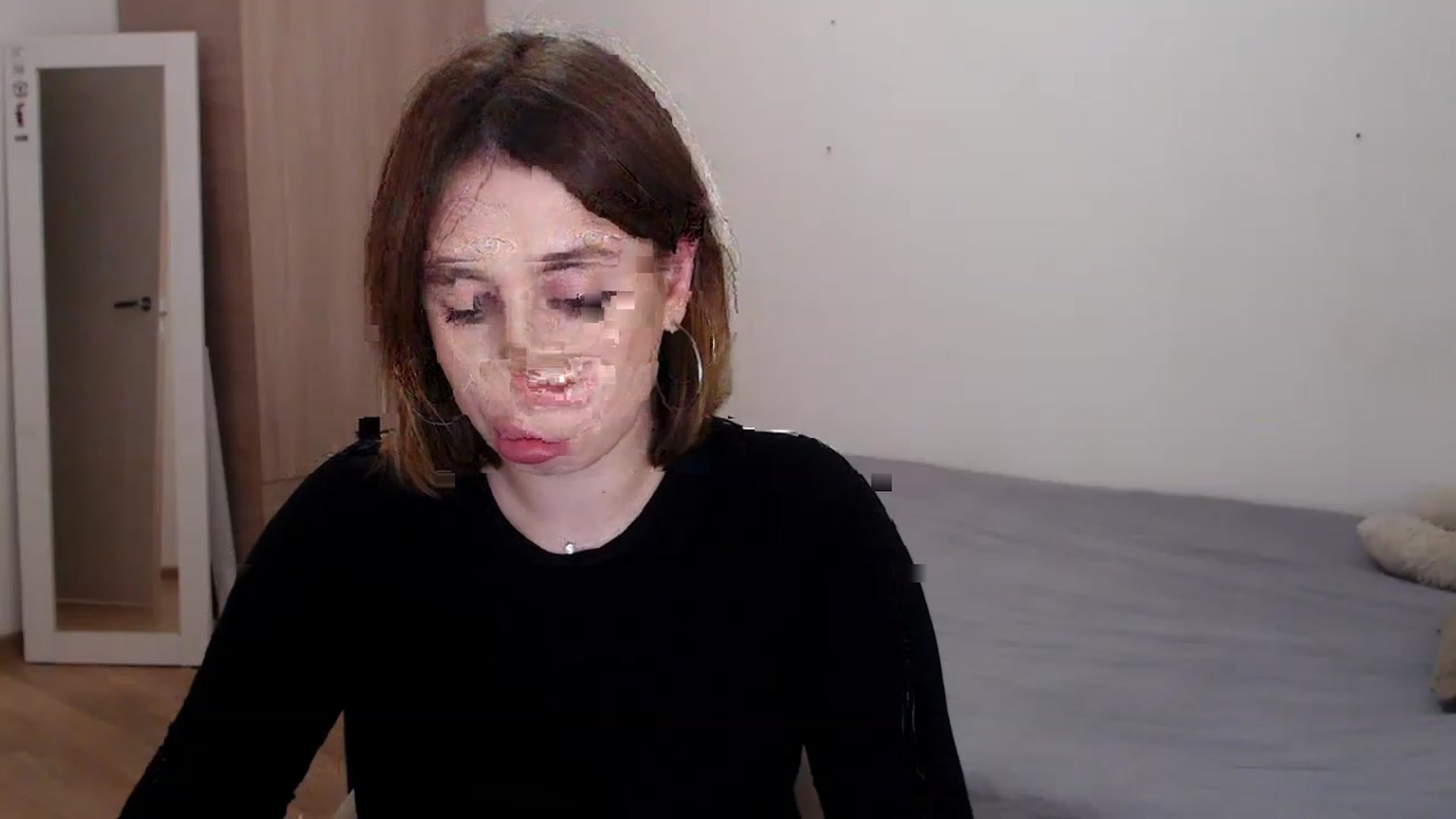 Gallery image thumbnail from EseniaKiss's myfreecams stream on, 12/01/2022, 23:12 image 19 of 20