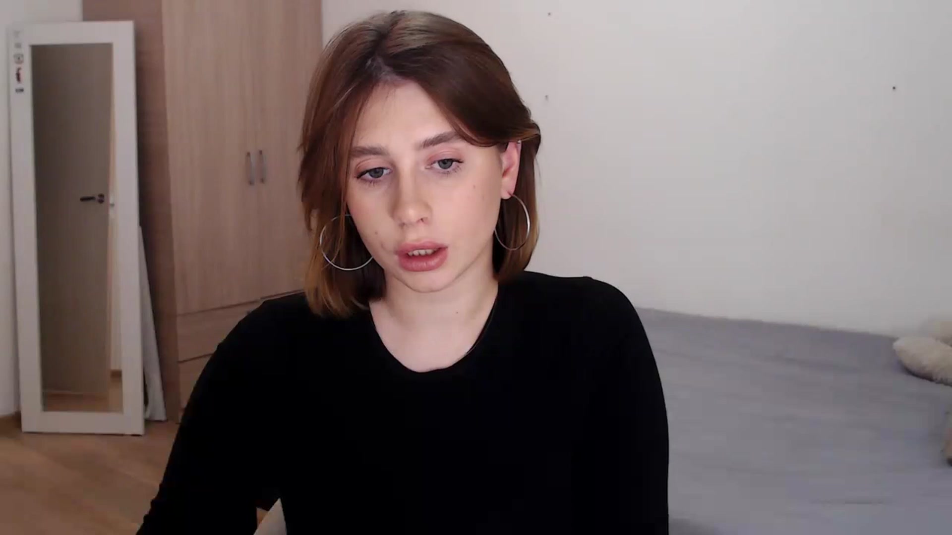 Gallery image thumbnail from EseniaKiss's myfreecams stream on, 12/01/2022, 23:12 image 1 of 20