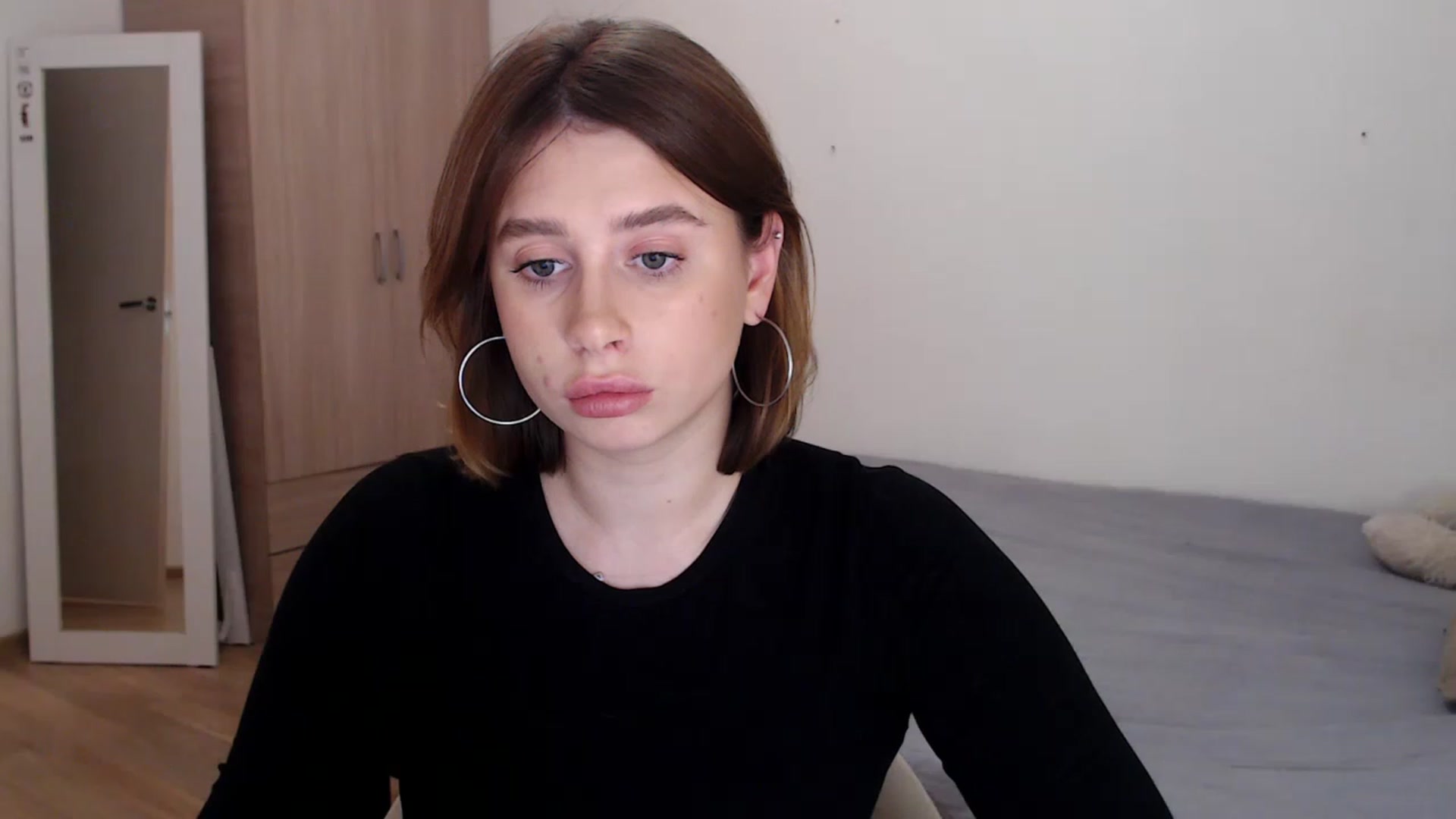 Gallery image thumbnail from EseniaKiss's myfreecams stream on, 12/01/2022, 23:12 image 15 of 20