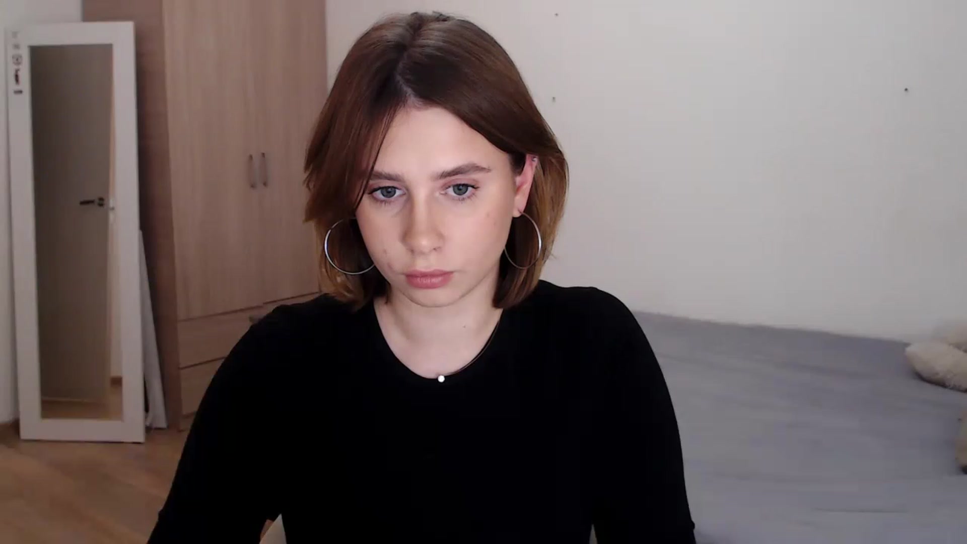 Gallery image thumbnail from EseniaKiss's myfreecams stream on, 12/01/2022, 23:12 image 7 of 20