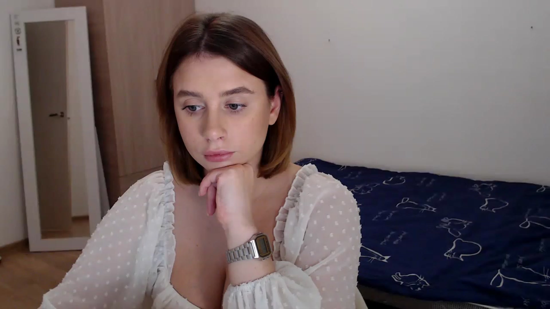 Gallery image thumbnail from EseniaKiss's myfreecams stream on, 12/08/2022, 23:29 image 14 of 20