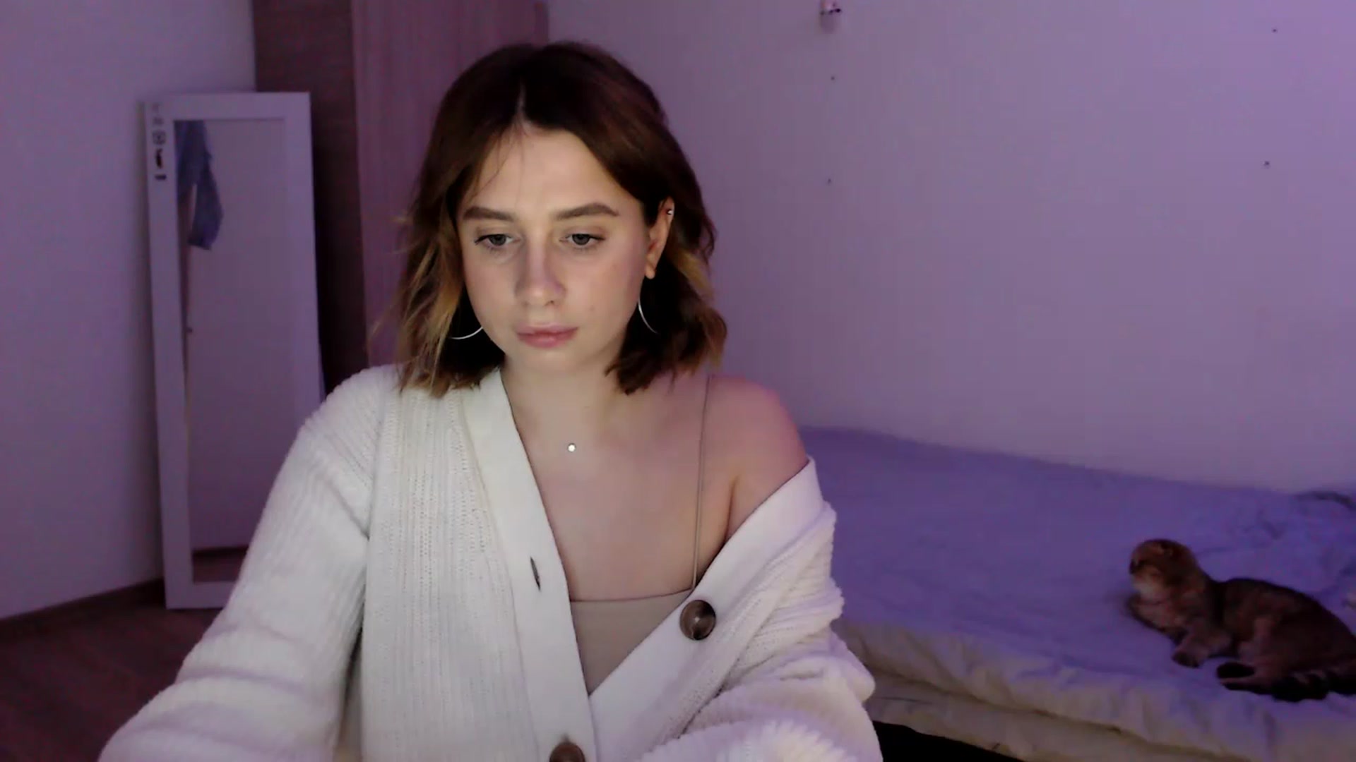 Gallery image thumbnail from EseniaKiss's myfreecams stream on, 12/22/2022, 15:57 image 16 of 20