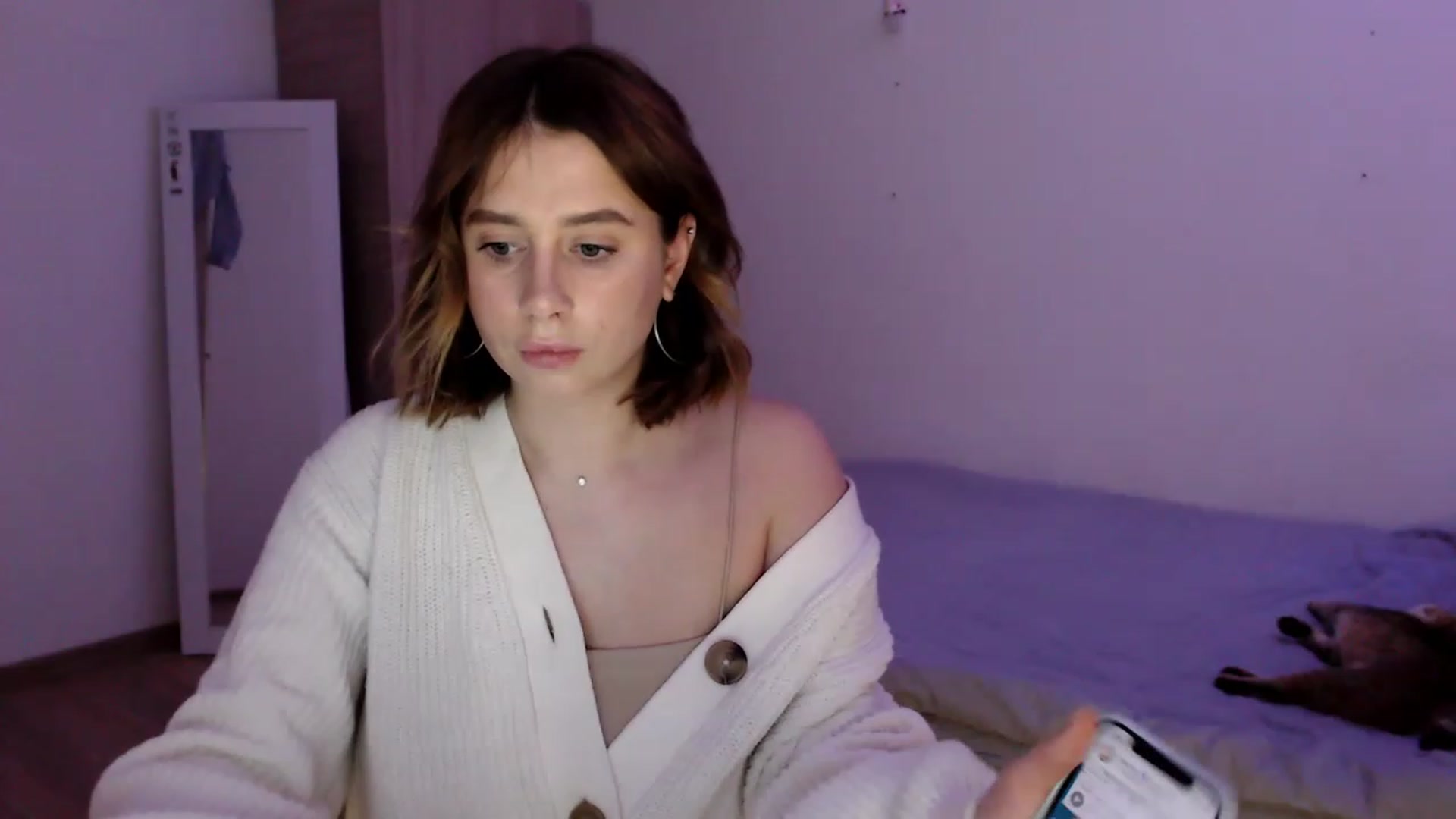 Gallery image thumbnail from EseniaKiss's myfreecams stream on, 12/22/2022, 15:57 image 14 of 20