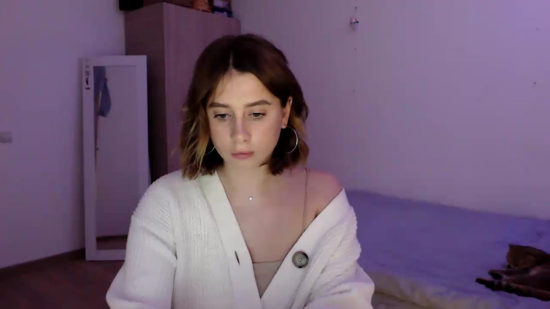 Gallery image thumbnail from EseniaKiss's myfreecams stream on, 12/22/2022, 15:57 image 12 of 20