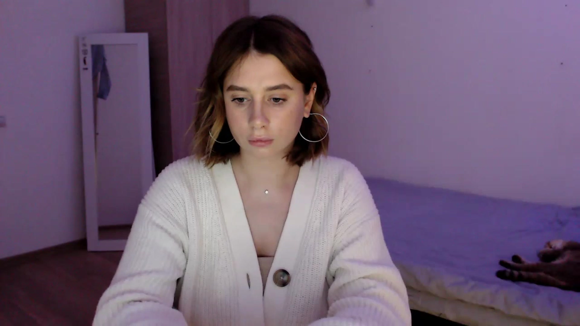 Gallery image thumbnail from EseniaKiss's myfreecams stream on, 12/22/2022, 15:57 image 4 of 20