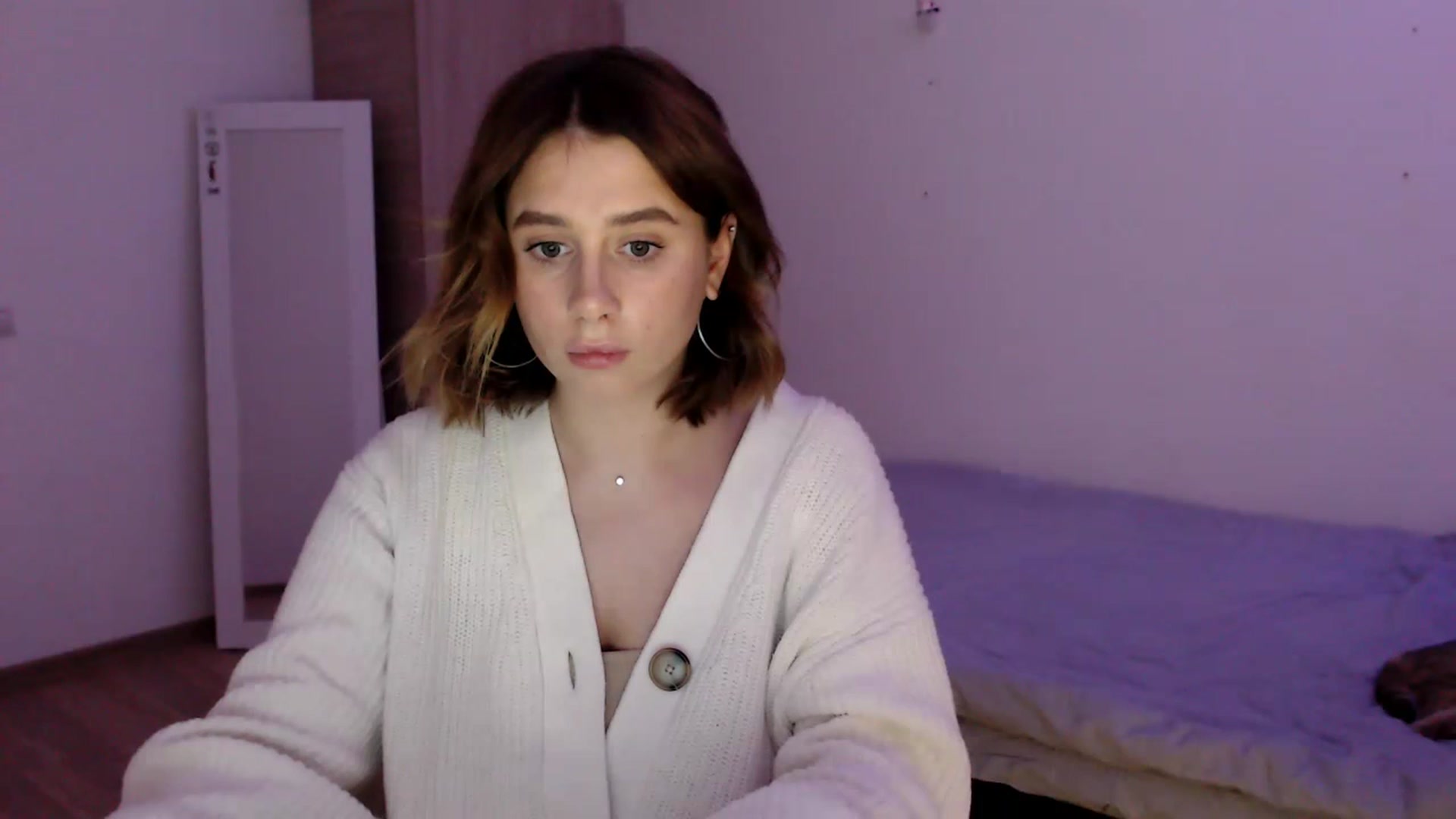 Gallery image thumbnail from EseniaKiss's myfreecams stream on, 12/22/2022, 15:57 image 20 of 20