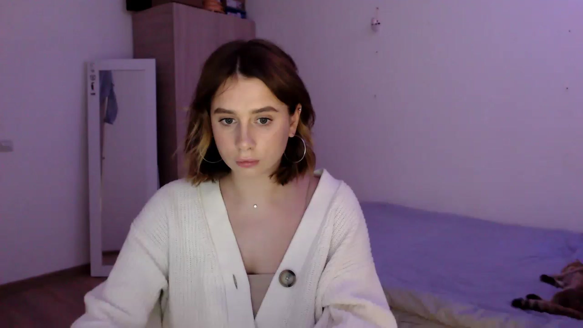 Gallery image thumbnail from EseniaKiss's myfreecams stream on, 12/22/2022, 15:57 image 7 of 20