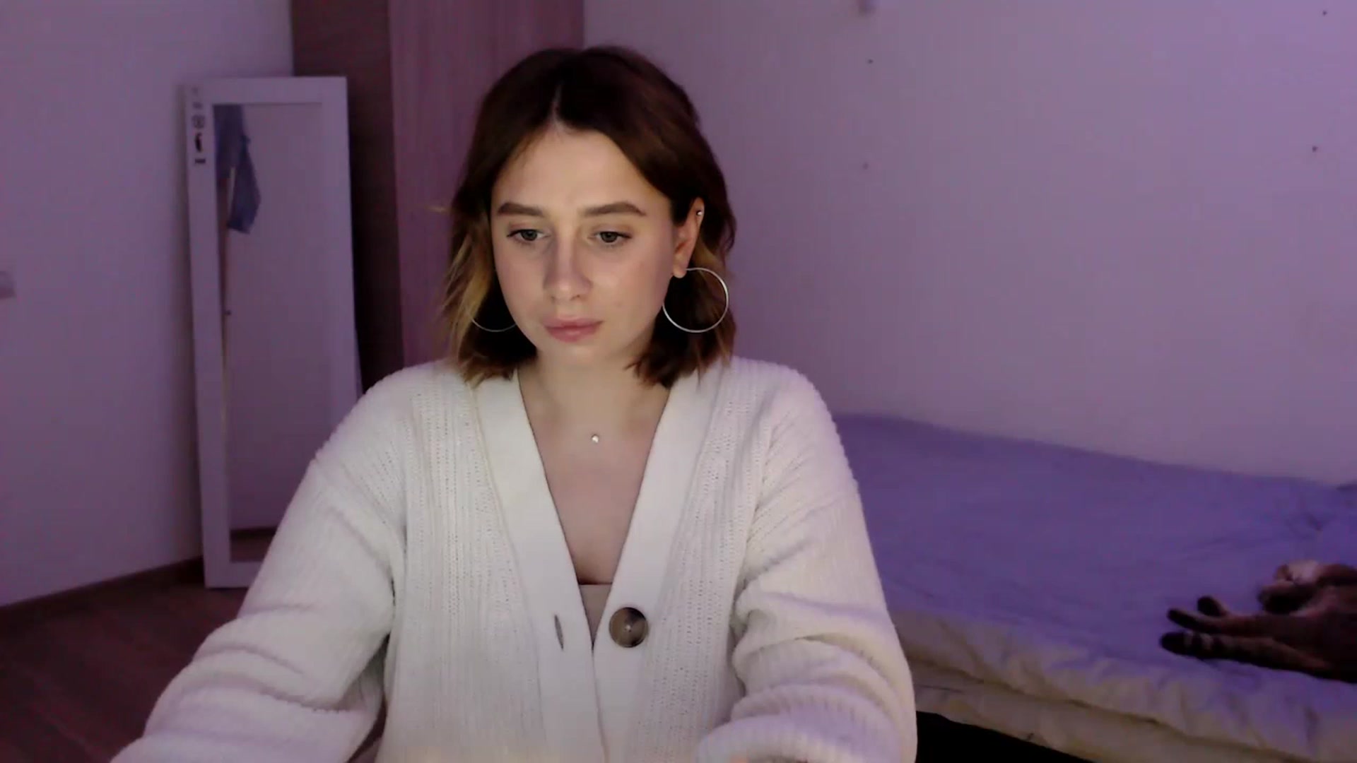 Gallery image thumbnail from EseniaKiss's myfreecams stream on, 12/22/2022, 15:57 image 3 of 20