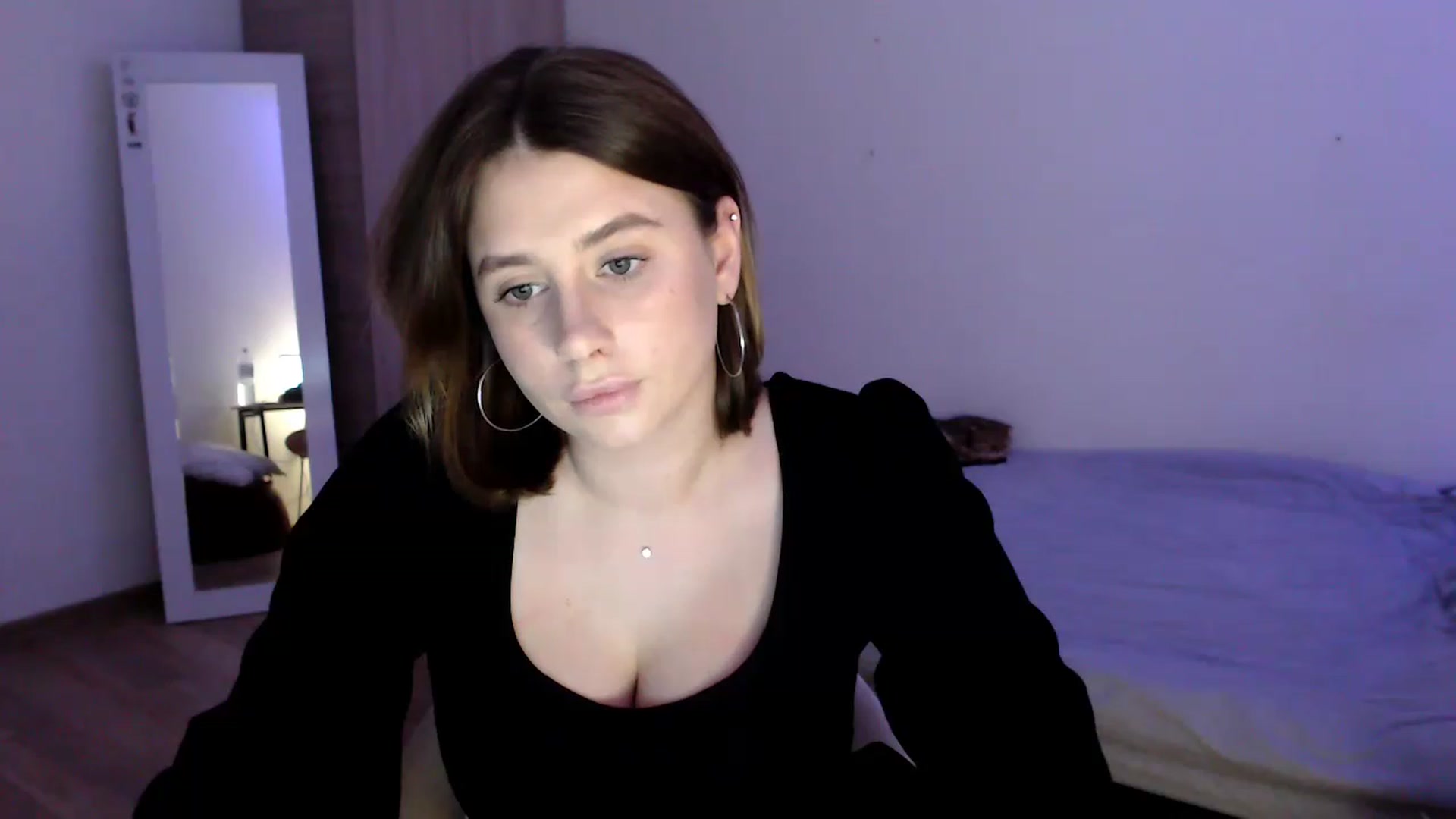 Gallery image thumbnail from EseniaKiss's myfreecams stream on, 12/26/2022, 15:41 image 18 of 20