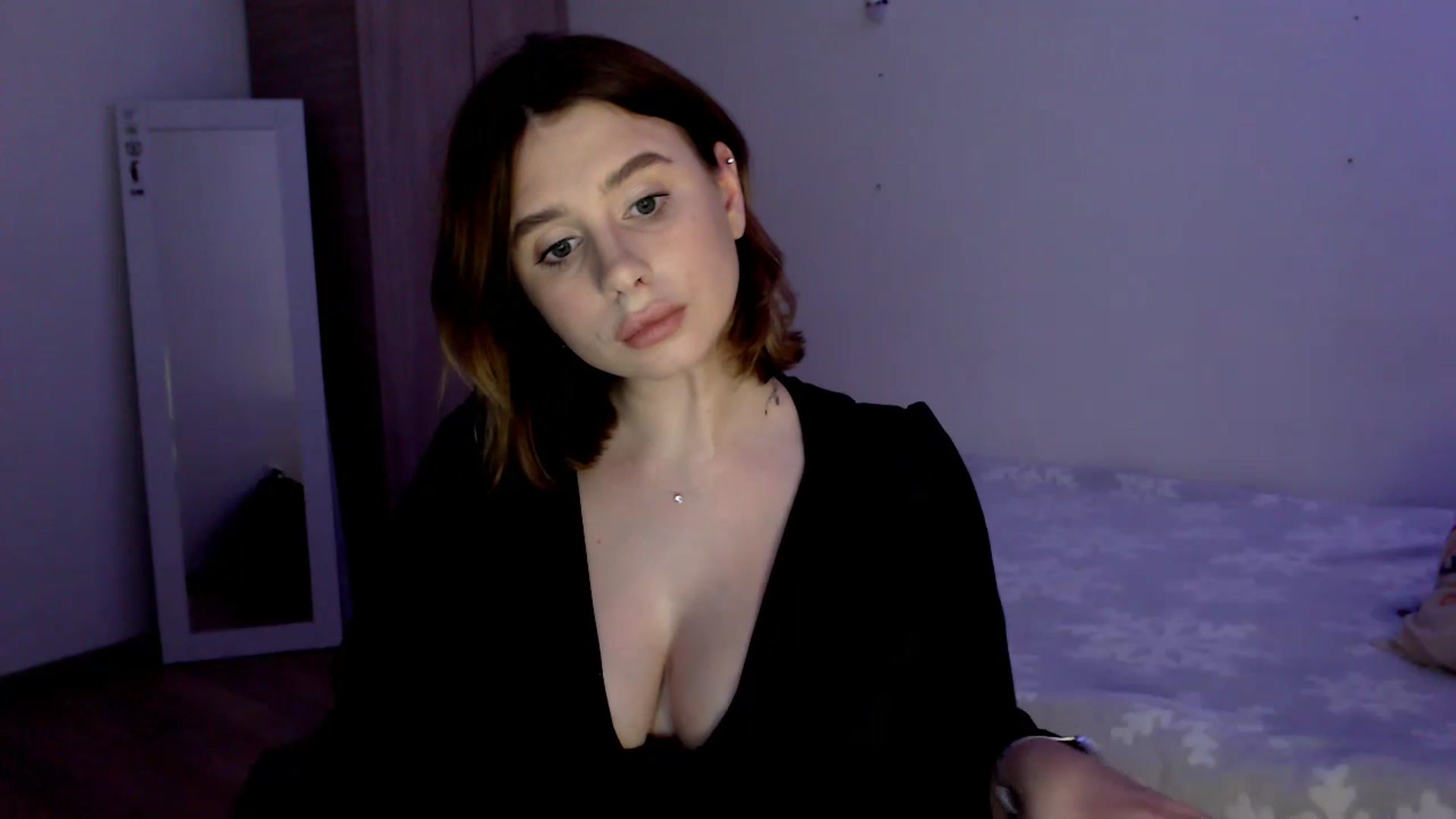 Gallery image thumbnail from EseniaKiss's myfreecams stream on, 12/29/2022, 15:34 image 8 of 20