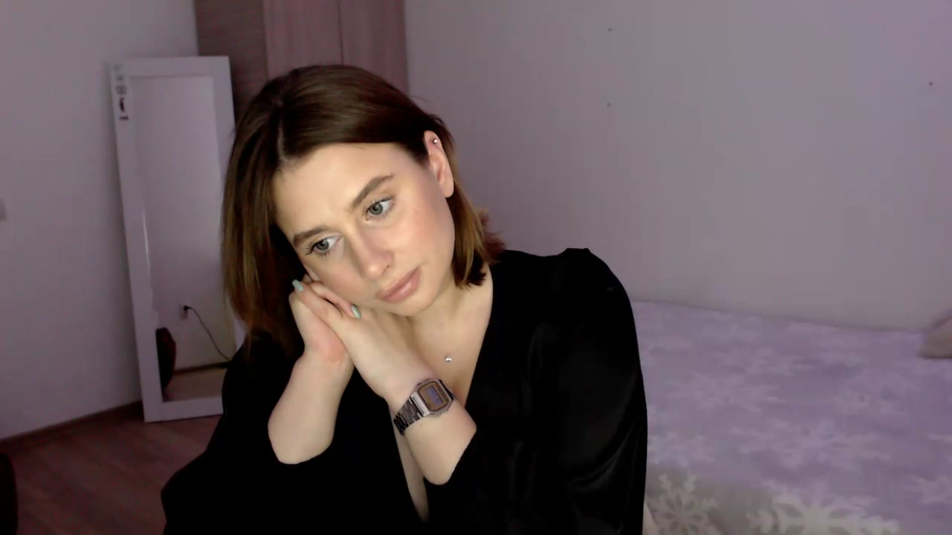 Gallery image thumbnail from EseniaKiss's myfreecams stream on, 01/05/2023, 16:20 image 10 of 20
