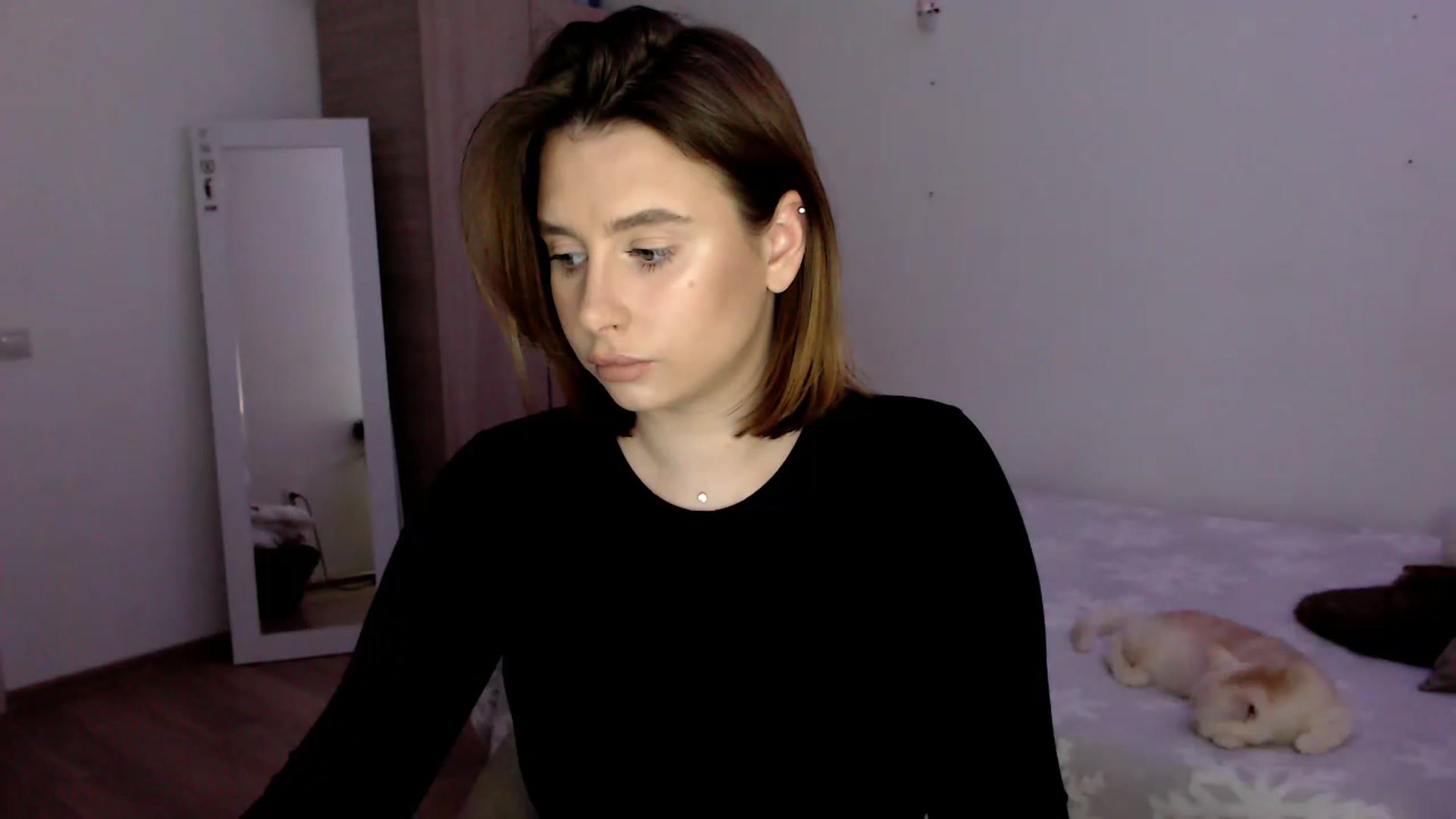 Gallery image thumbnail from EseniaKiss's myfreecams stream on, 01/06/2023, 18:32 image 15 of 20