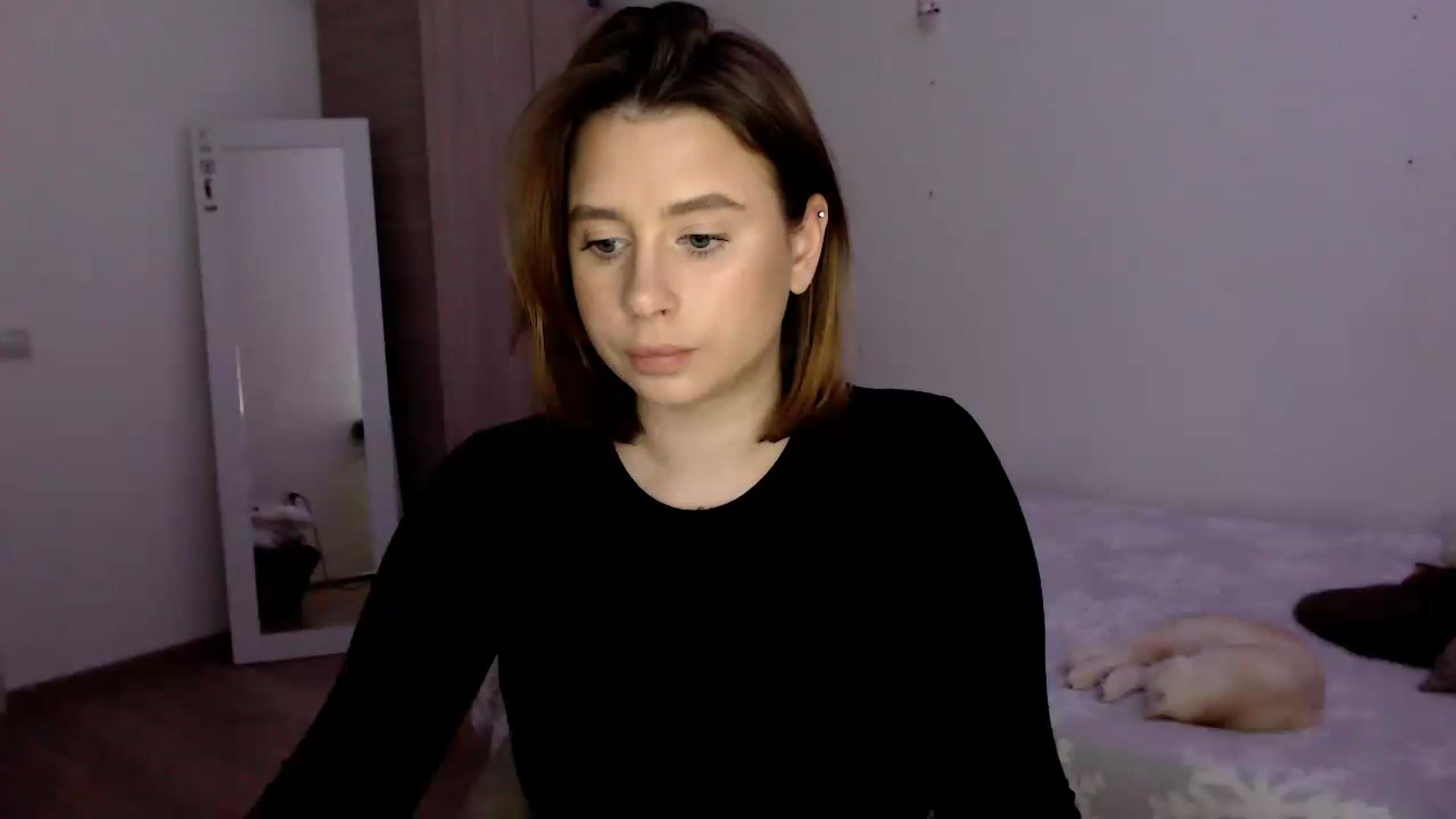 Gallery image thumbnail from EseniaKiss's myfreecams stream on, 01/06/2023, 18:32 image 20 of 20