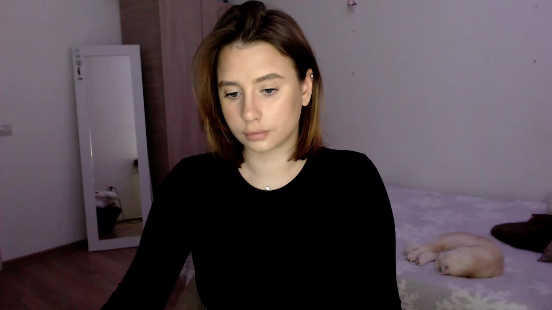 Gallery image thumbnail from EseniaKiss's myfreecams stream on, 01/06/2023, 18:32 image 16 of 20