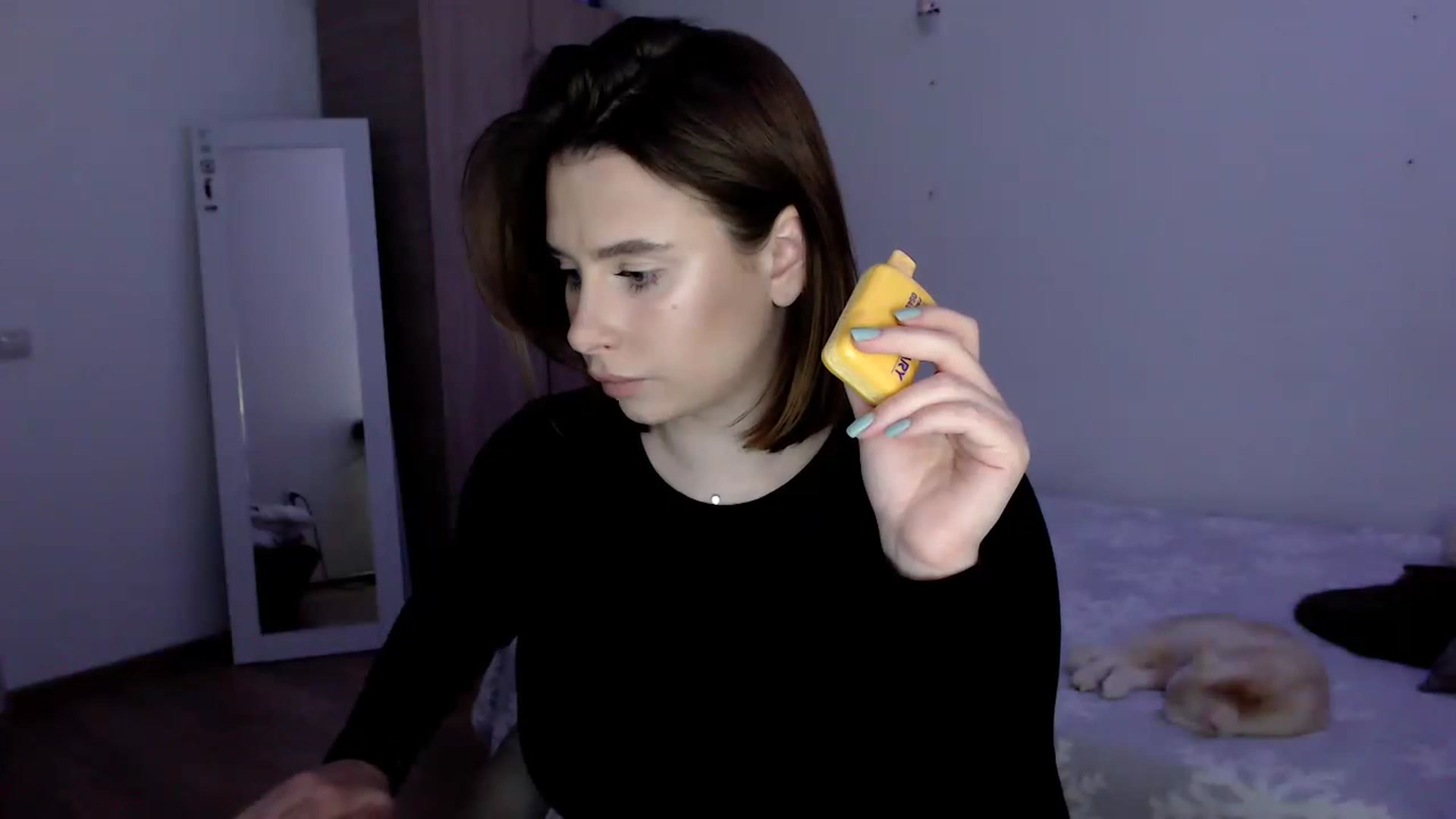 Gallery image thumbnail from EseniaKiss's myfreecams stream on, 01/06/2023, 18:32 image 17 of 20