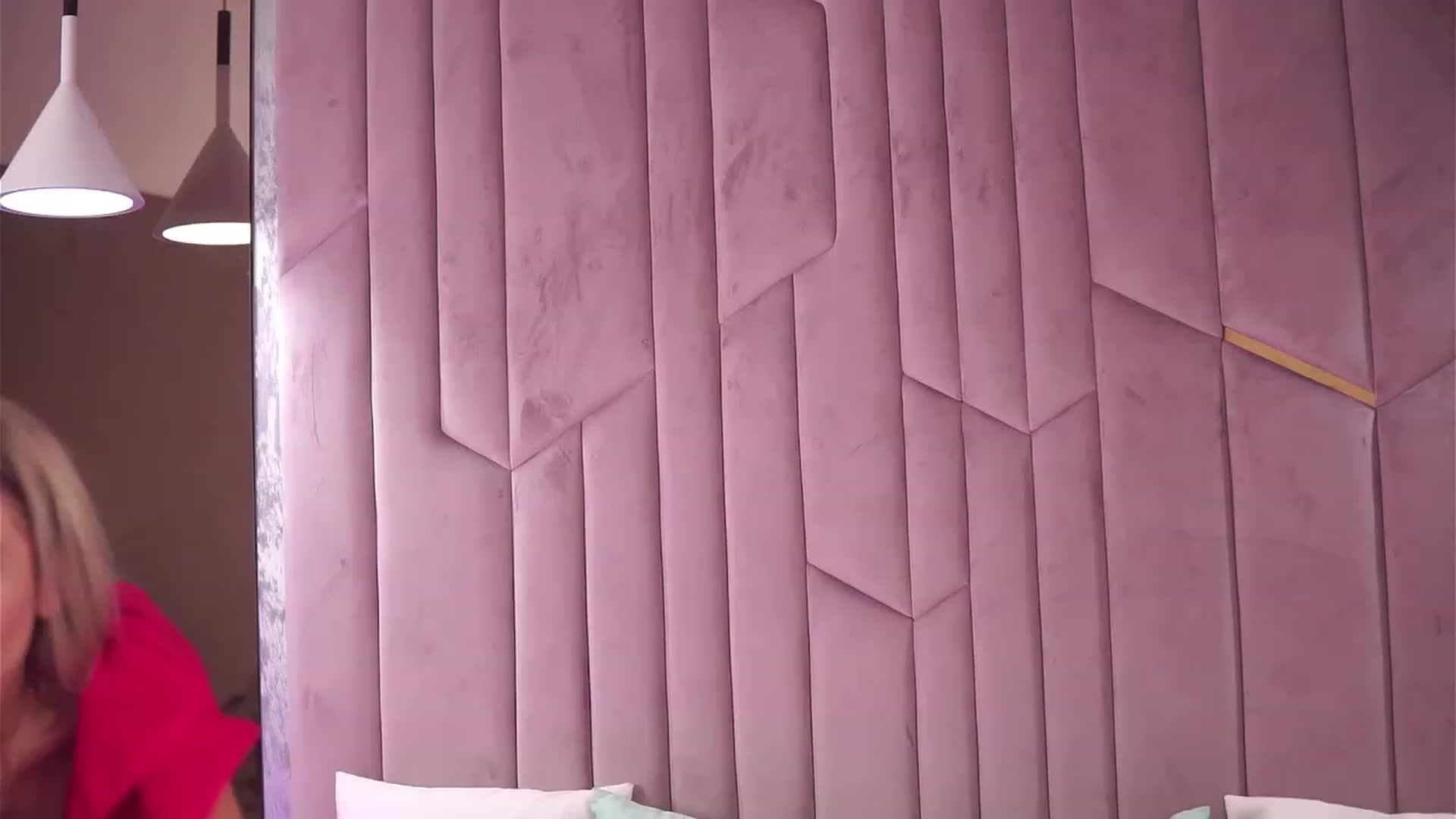 Gallery image thumbnail from EsmeAinsley's myfreecams stream on, 04/20/2023, 01:20 image 19 of 20