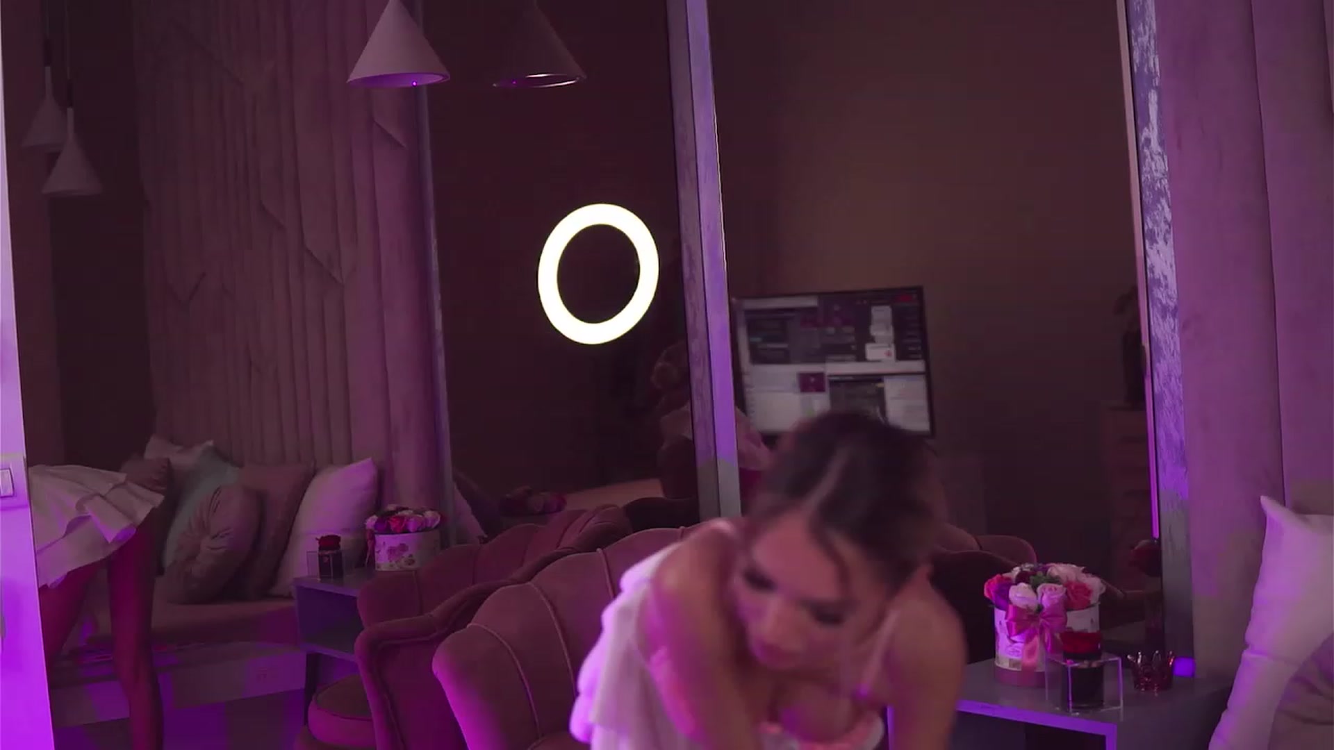 Gallery image thumbnail from EsmeAinsley's myfreecams stream on, 07/05/2023, 19:35 image 8 of 20