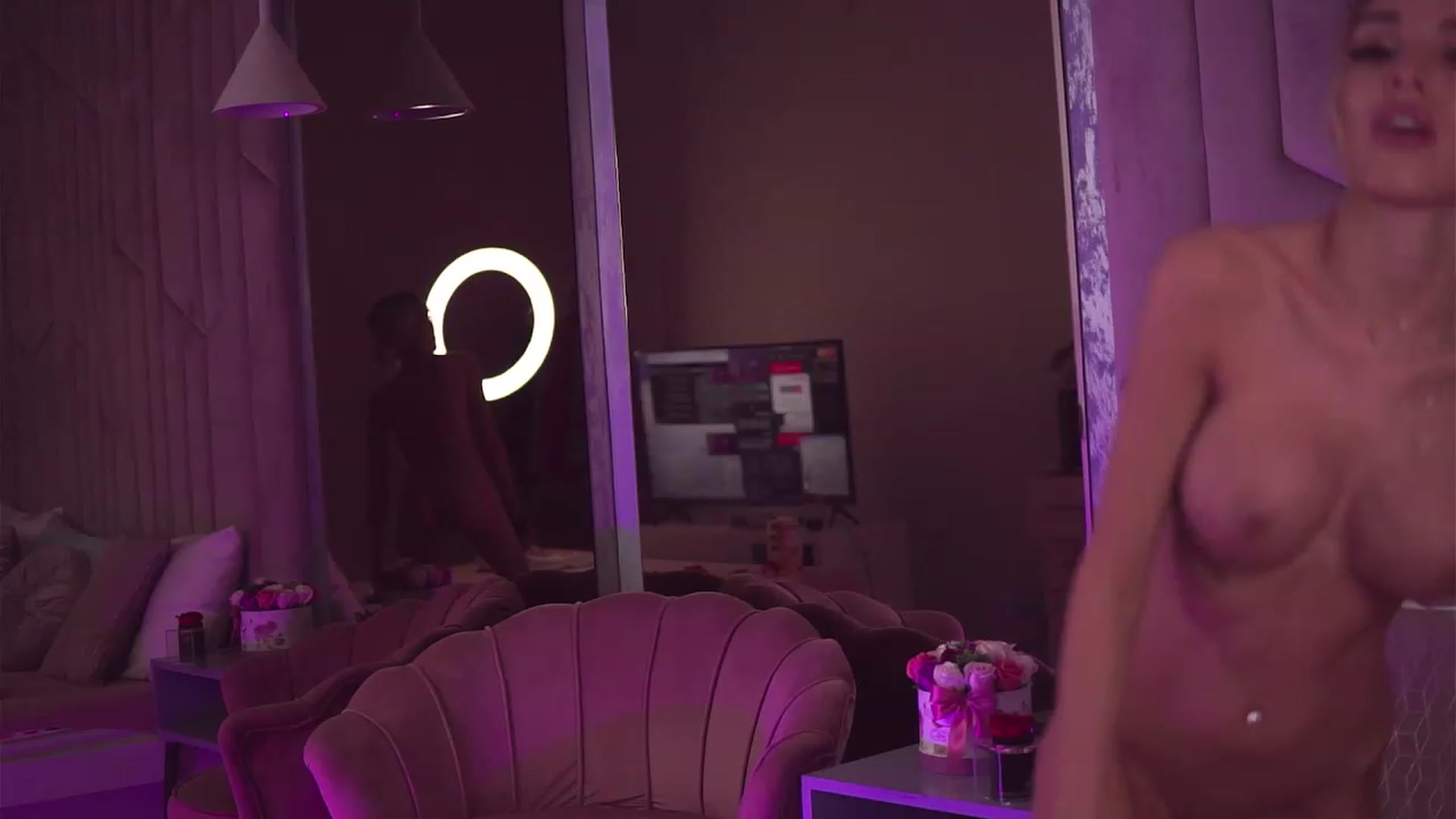 Gallery image thumbnail from EsmeAinsley's myfreecams stream on, 07/05/2023, 21:34 image 15 of 20