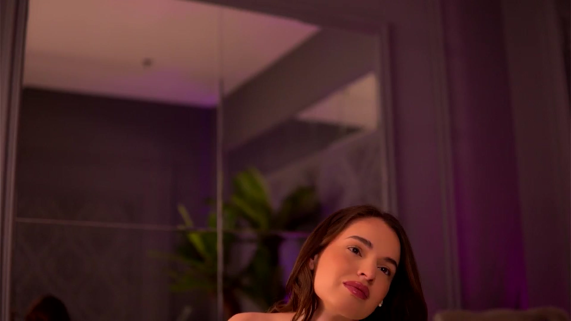 Gallery image thumbnail from EsmeAinsley's myfreecams stream on, 03/18/2025, 04:40 image 3 of 20