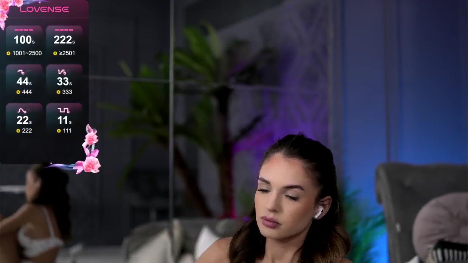 Gallery image thumbnail from EsmeAinsley's myfreecams stream on, 05/02/2025, 24:51 image 5 of 20