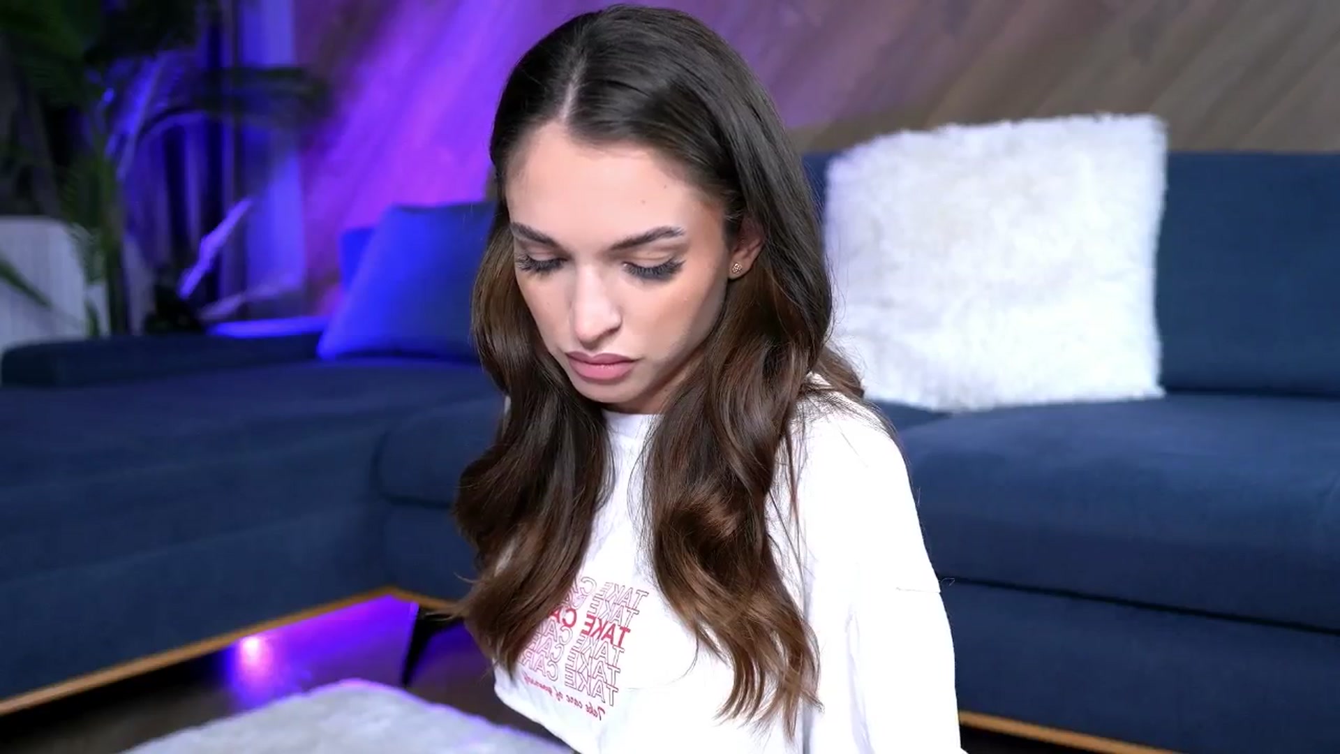 Gallery image thumbnail from EsmeAinsley's myfreecams stream on, 11/03/2025, 24:34 image 2 of 20