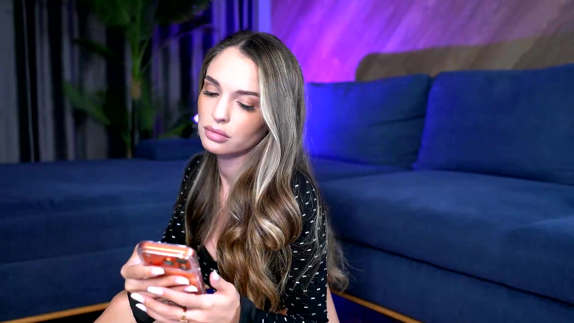 Gallery image thumbnail from EsmeAinsley's myfreecams stream on, 07/09/2026, 24:07 image 8 of 20