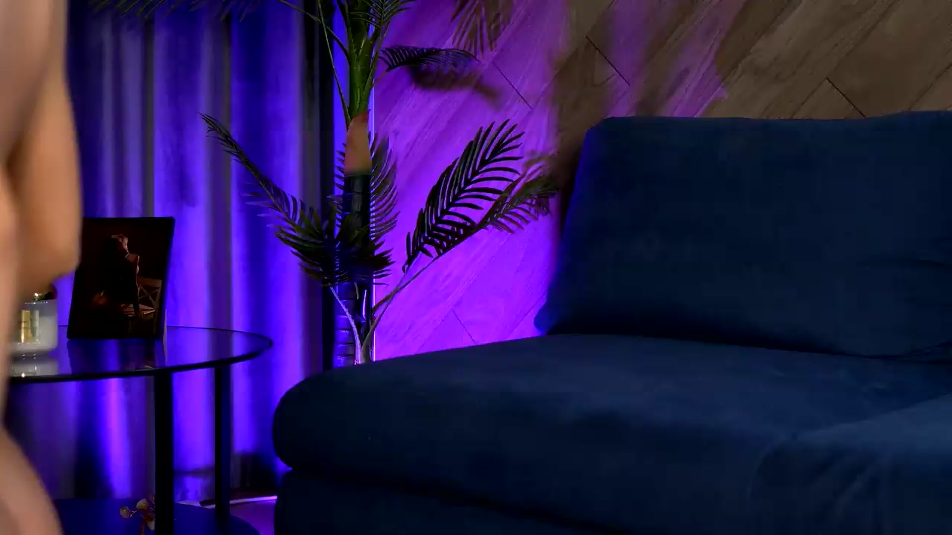 Gallery image thumbnail from EsmeAinsley's myfreecams stream on, 09/21/2026, 02:23 image 3 of 20