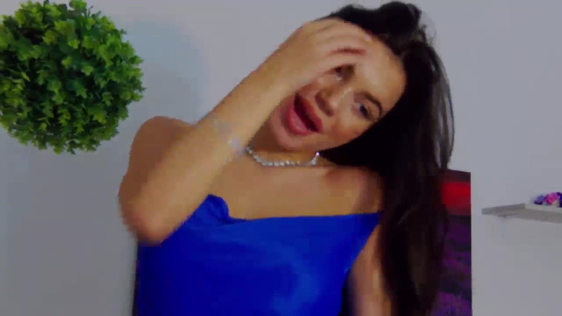 Gallery image thumbnail from EsmeLuv's myfreecams stream on, 04/13/2024, 21:29 image 16 of 20