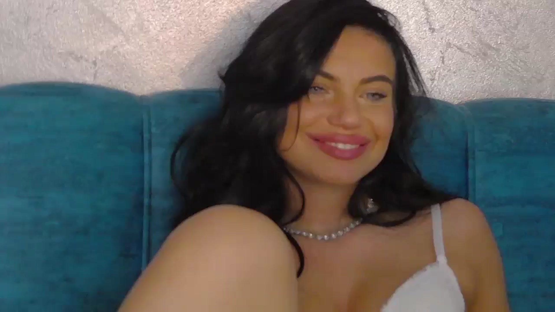 Gallery image thumbnail from EsmeLuv's myfreecams stream on, 05/26/2024, 20:51 image 13 of 20