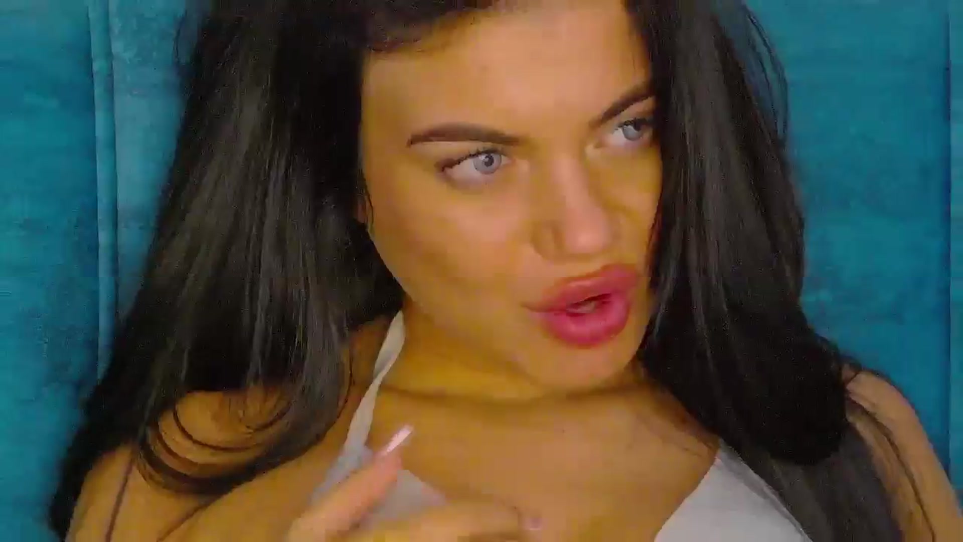 Gallery image thumbnail from EsmeLuv's myfreecams stream on, 06/08/2024, 21:10 image 14 of 20
