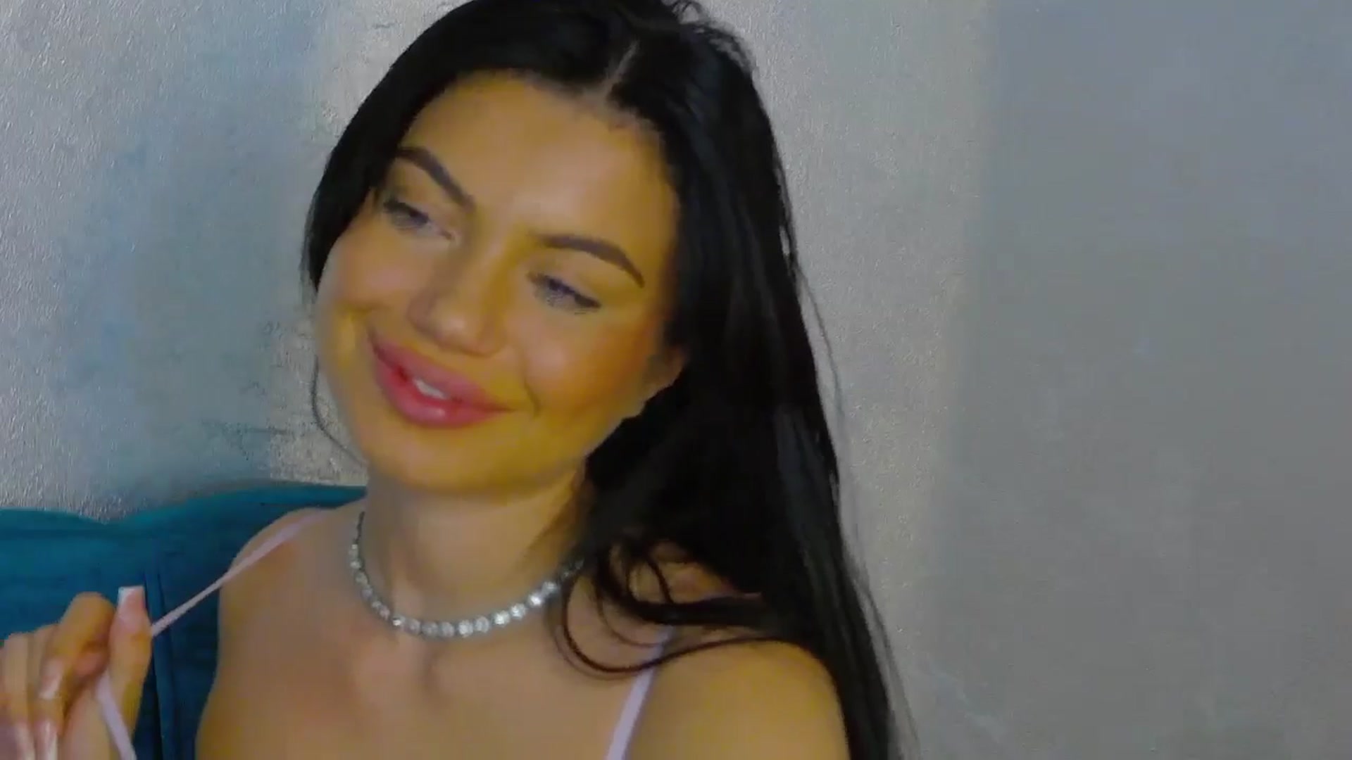 Gallery image thumbnail from EsmeLuv's myfreecams stream on, 06/15/2024, 21:35 image 5 of 20