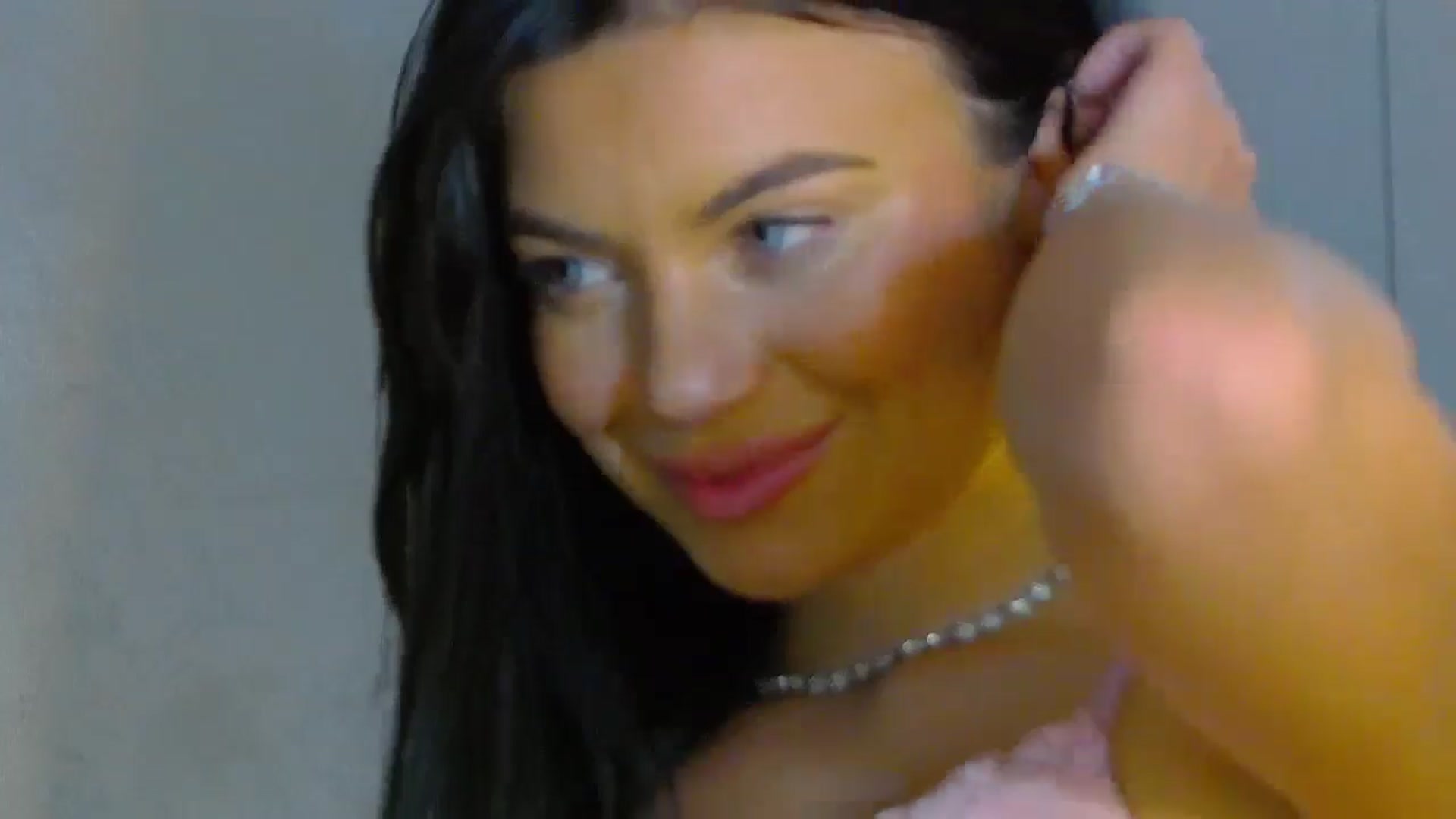 Gallery image thumbnail from EsmeLuv's myfreecams stream on, 06/15/2024, 21:35 image 3 of 20